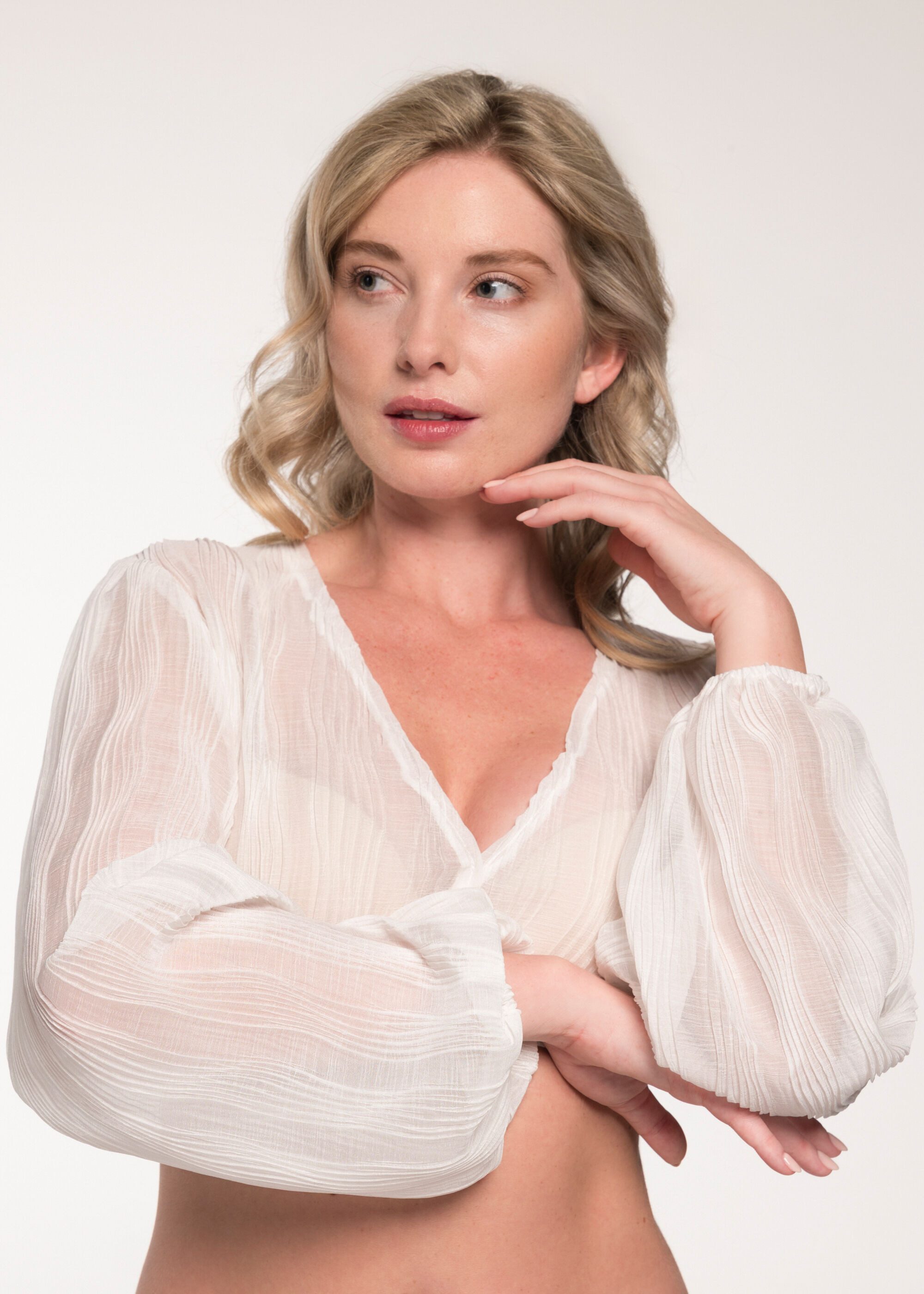 Spieth & Wensky Dirndlbluse Gesche (1-tlg) mit tiefem V-Ausschnitt günstig online kaufen