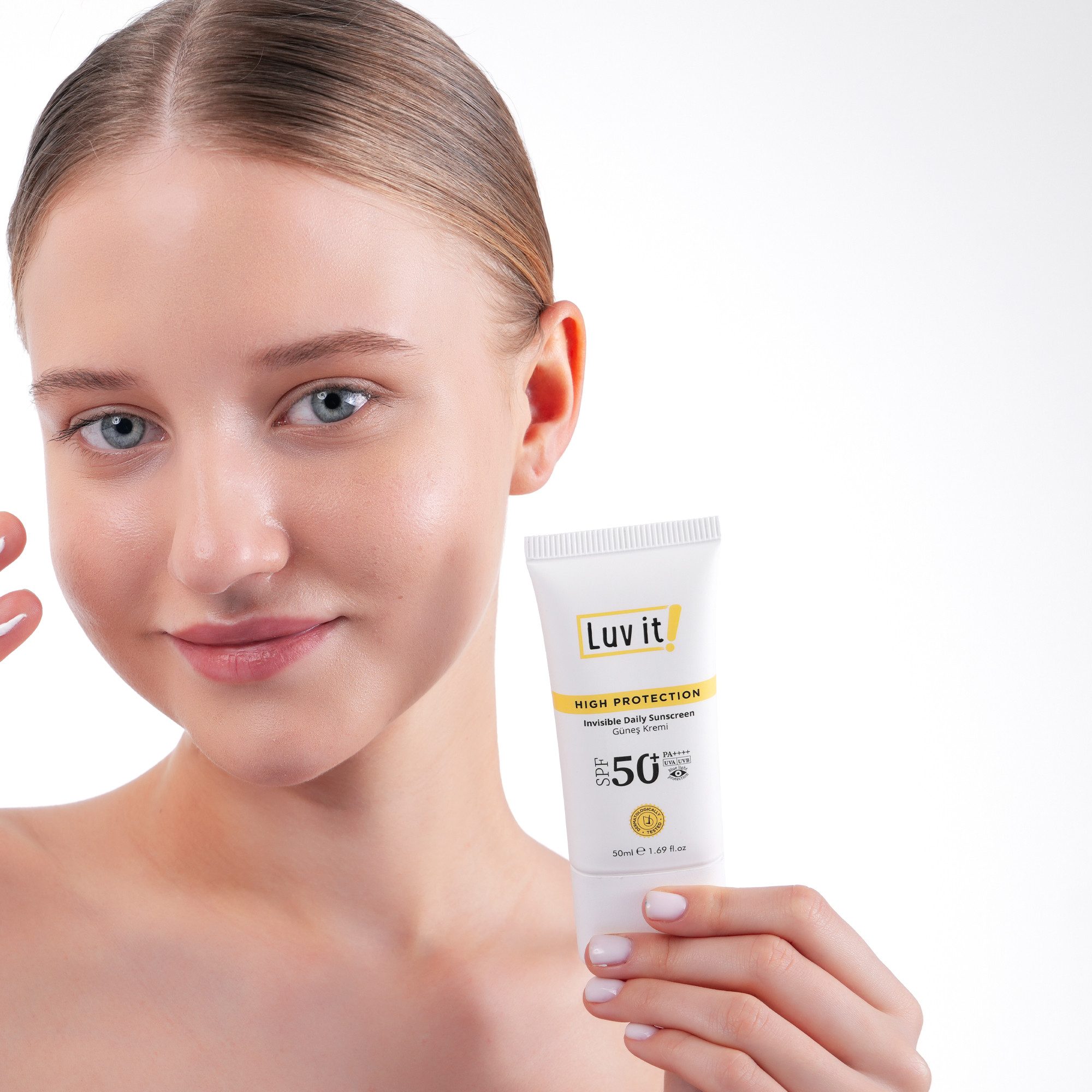 Luv it! Sonnenschutzcreme Anti-Flecken Sonnencreme LSF 50+ PA++++, Unsichtbarer Hybrid-Sonnenschutz LSF 50+ gegen Pigmentflecken