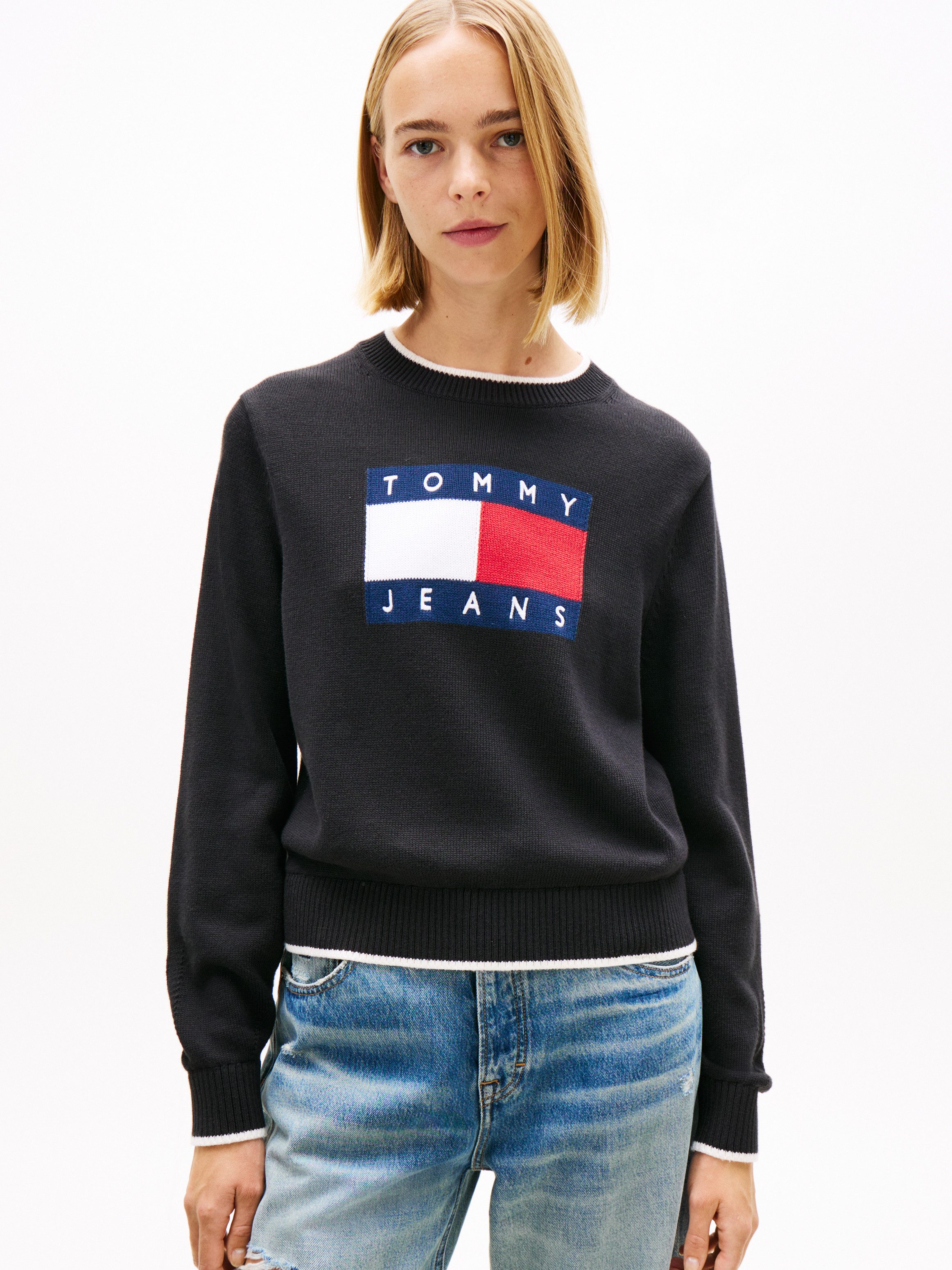Tommy Jeans Strickpullover TJW TIPPING FLAG SWEATER EXT mit Logo-Intarsie, Relaxed Fit