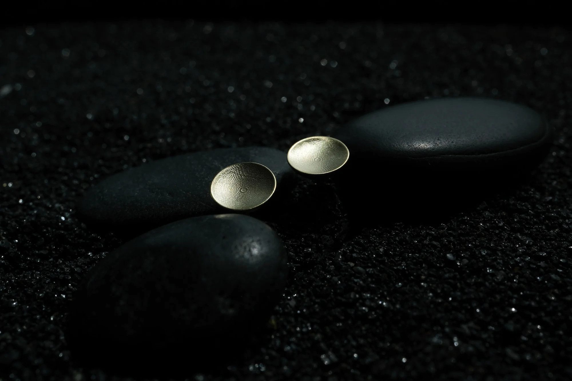 Sternvoll Ohrring-Set Moonlight Ohrstecker 585 Gold, Mattiert, Handgefertigt in Stuttgart, Handgefertigt, 585 Gold, Moonlight Textur, Rundform