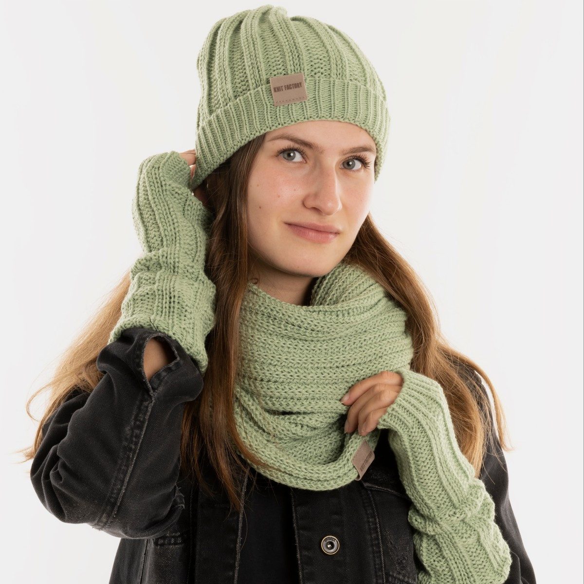 Knit Factory Armstulpen Nica Armstulpen Sage Green One Size Gestreift (Set, 1-St., Spar-Set) Strick accesoires Wohnen sale winter herbst deko mode Damen Herren