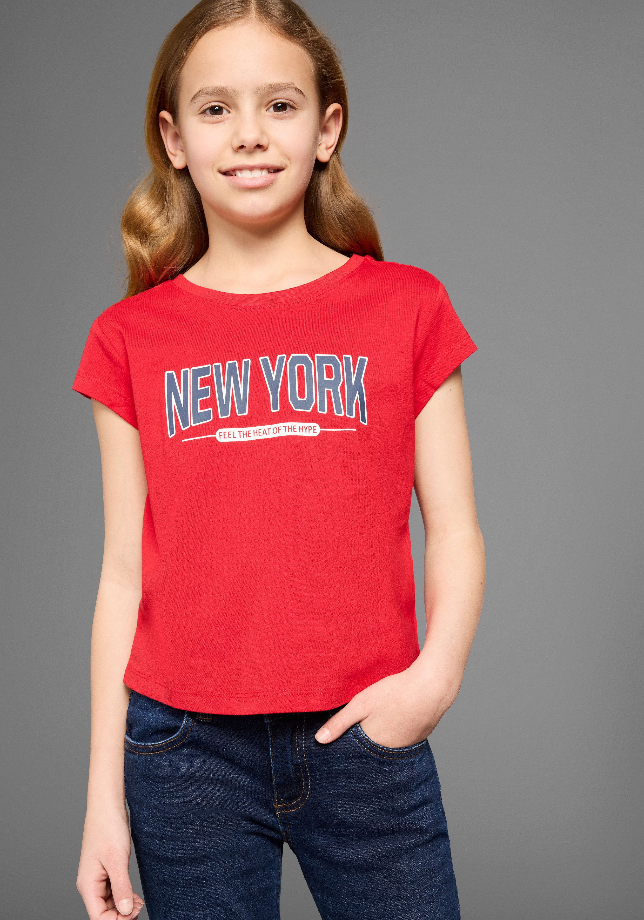 KIDSWORLD T-Shirt New York - Print Kurzarm, gerade Passform, mit stylischem Druck. € 13,99