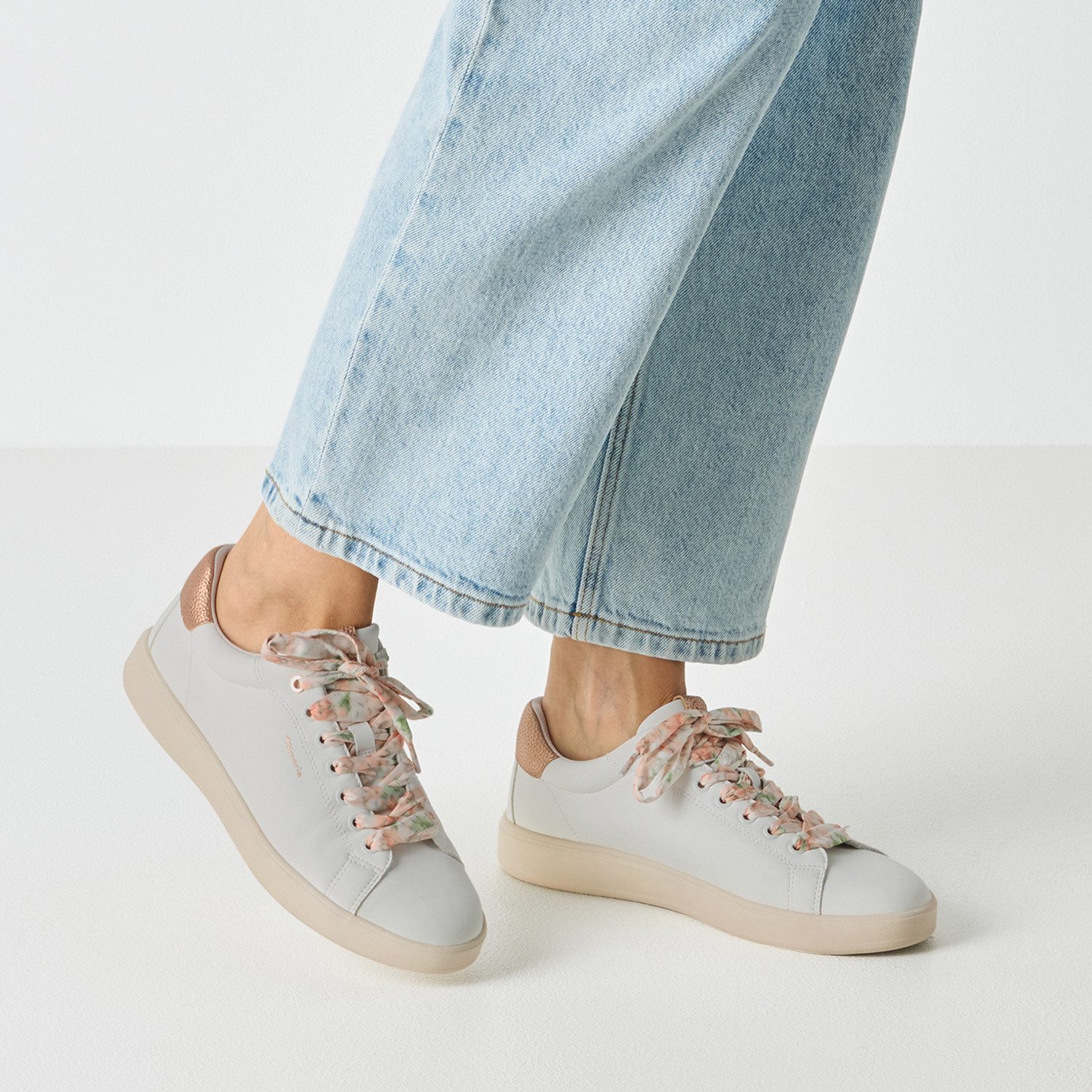 Tamaris Plateausneaker Freizeitschuh, Halbschuh, Schnürer in veganer Verarbeitung