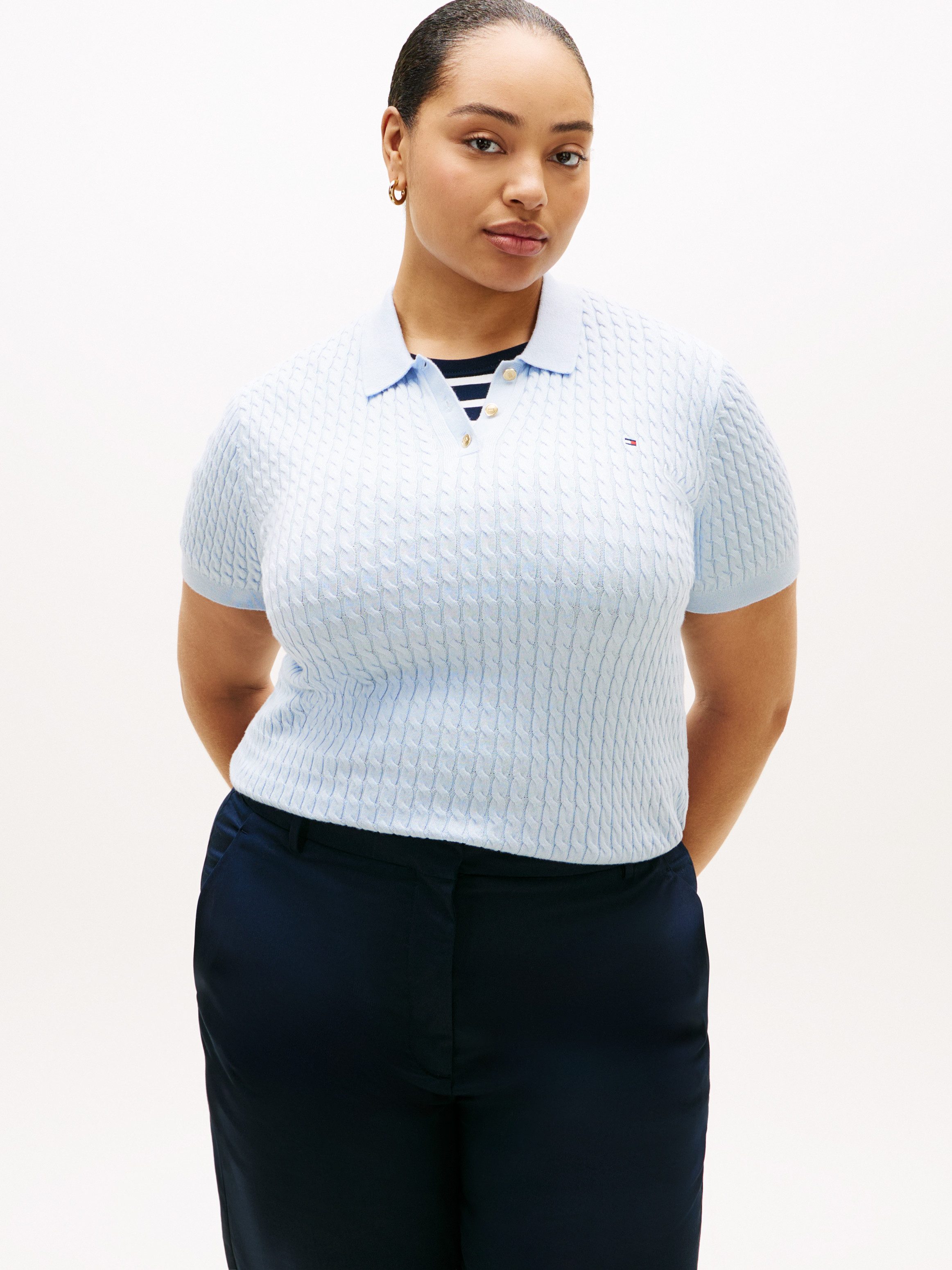 Tommy Hilfiger Curve Polokragenpullover CRV CO CABLE FINE GG POLO S/S in großen Größen, mit Zopfmuster