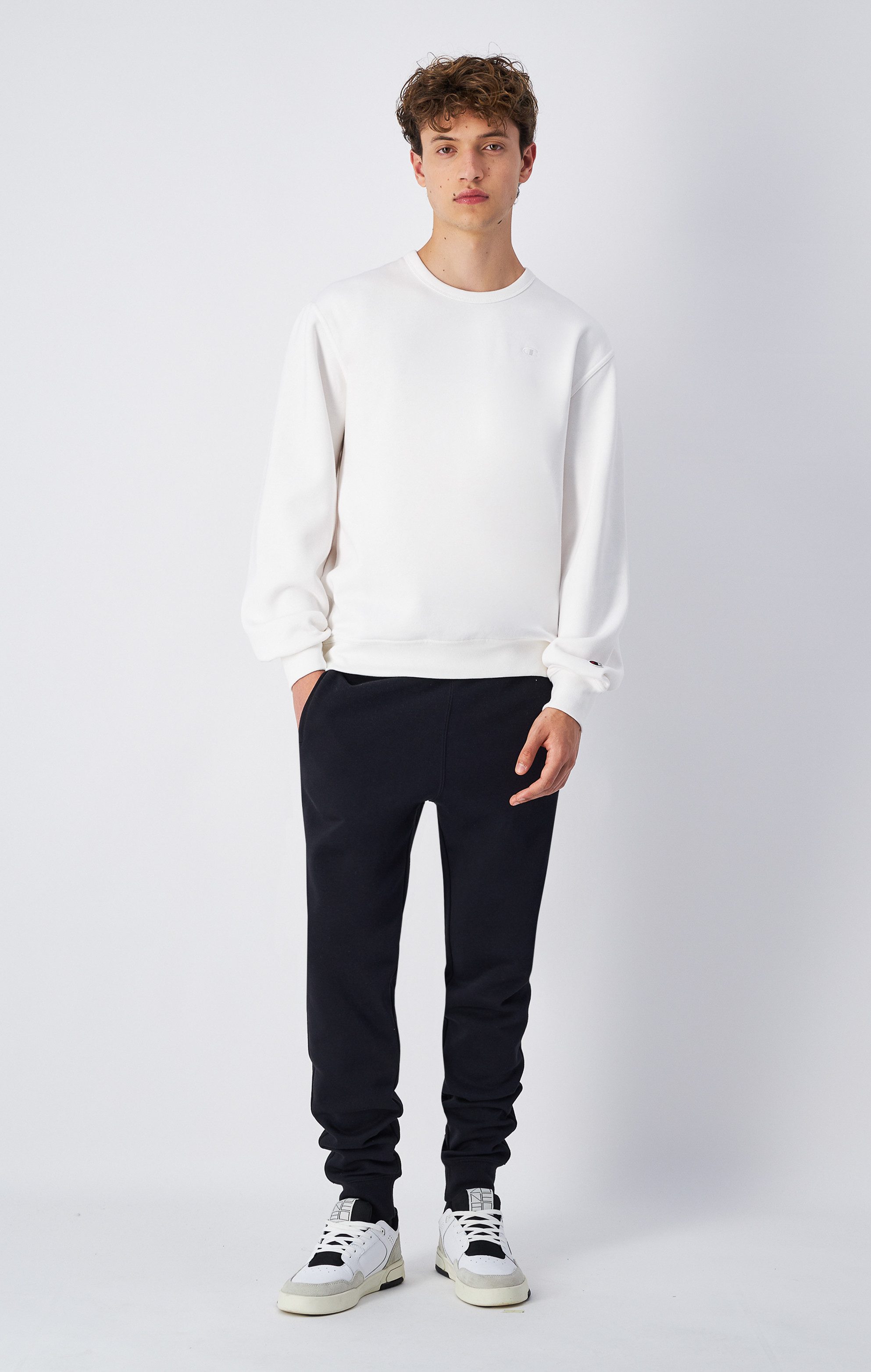 Champion Sweatshirt Crewneck Sweatshirt aus Baumwolle und Polyester, in den Größen S bis XXL