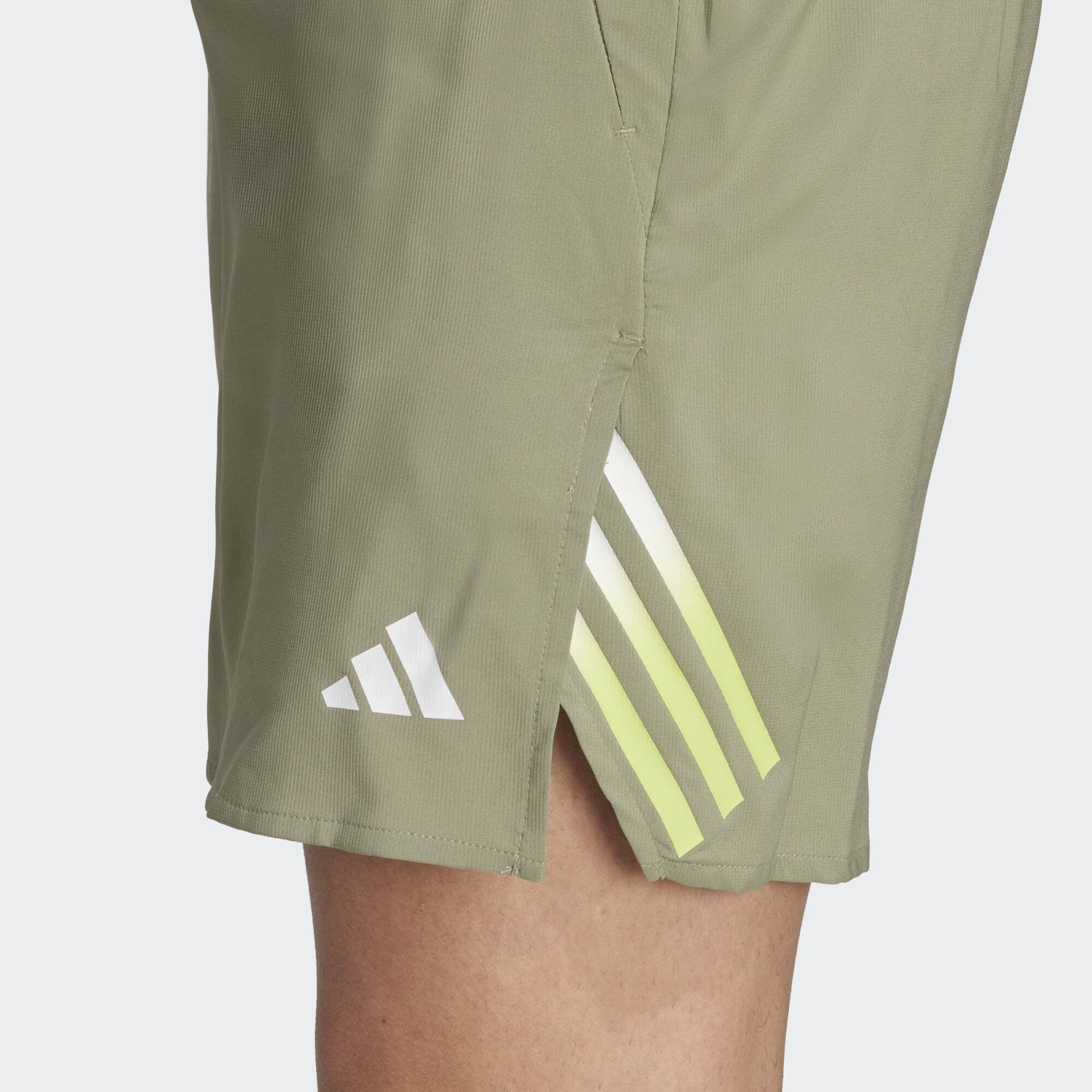 ICONS / 3-STREIFEN Lime TRAININGSSHORTS Performance Funktionsshorts Pulse adidas White Silver / TRAIN Pebble