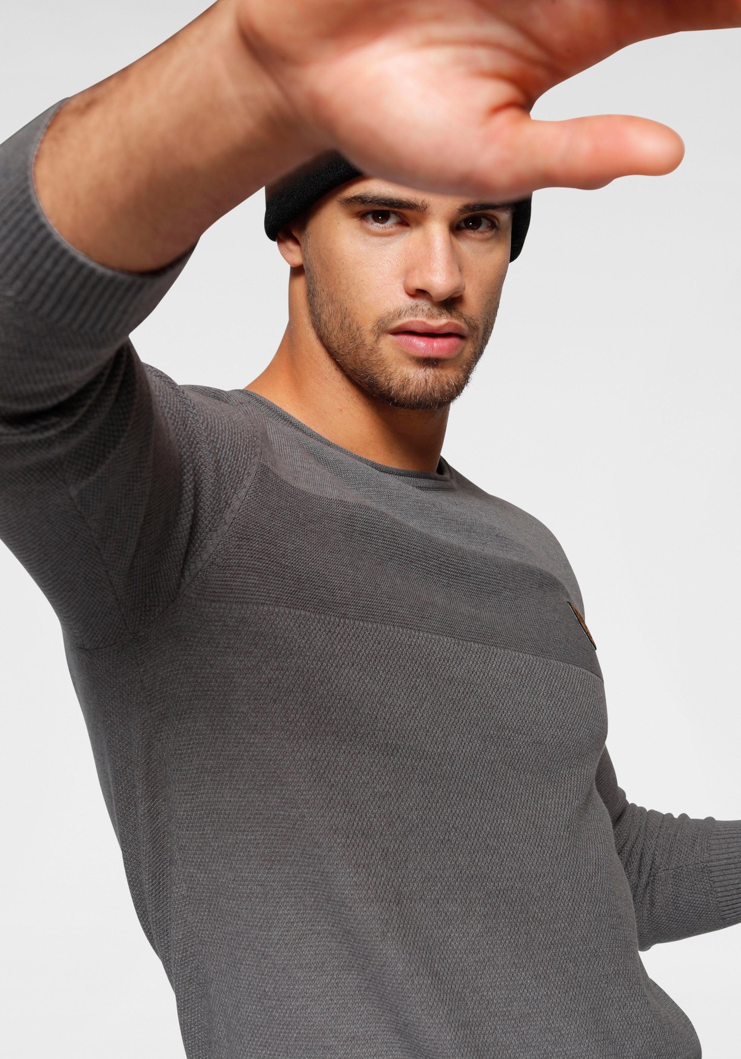 Bruno Banani Rundhalspullover in modischer Strickoptik