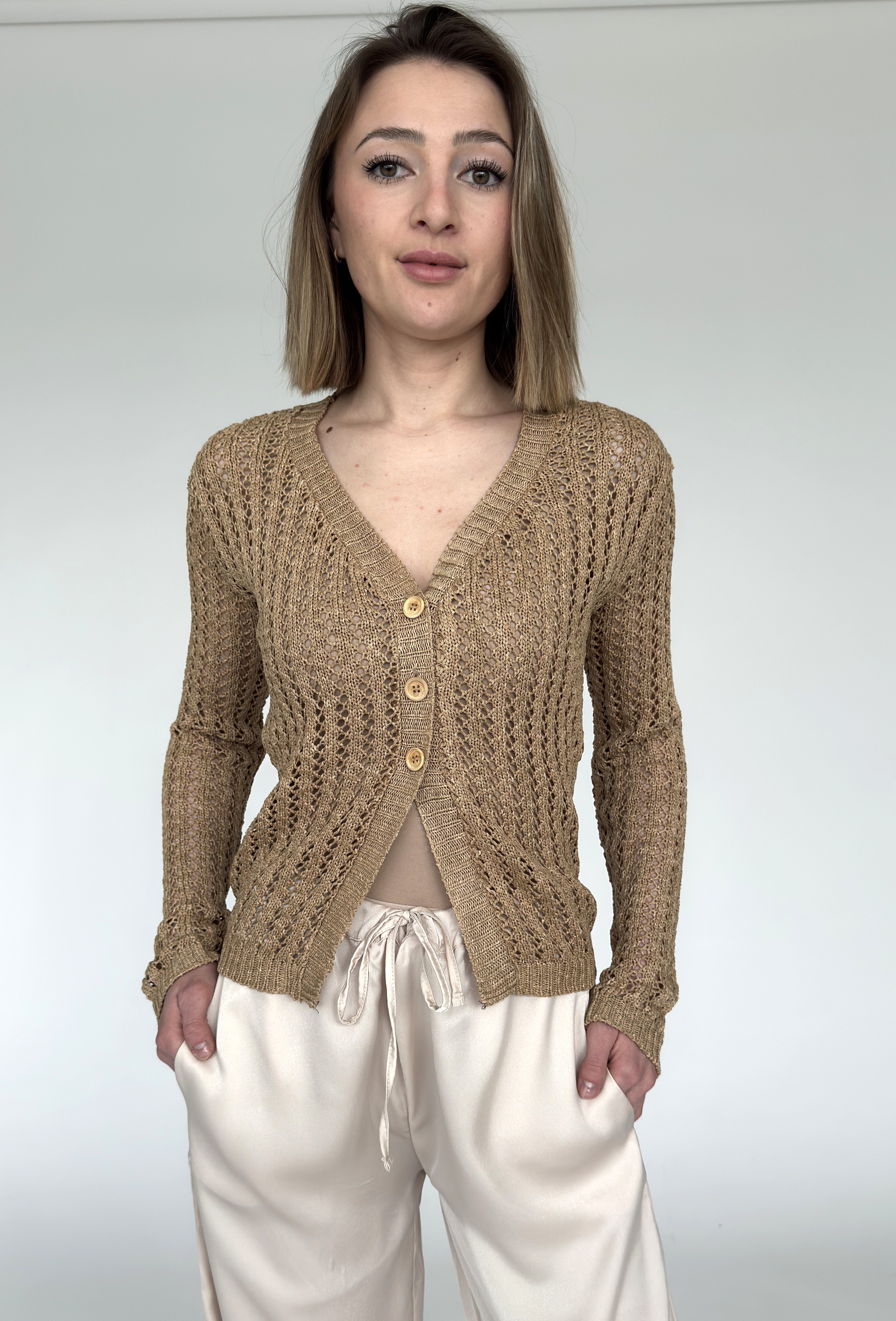 Zuckerwatte Ajourstrickjacke kurze modische Form aus günstig online kaufen