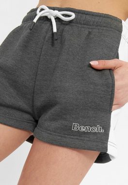 Bench. Shorts Kelis Logo Gummidruck