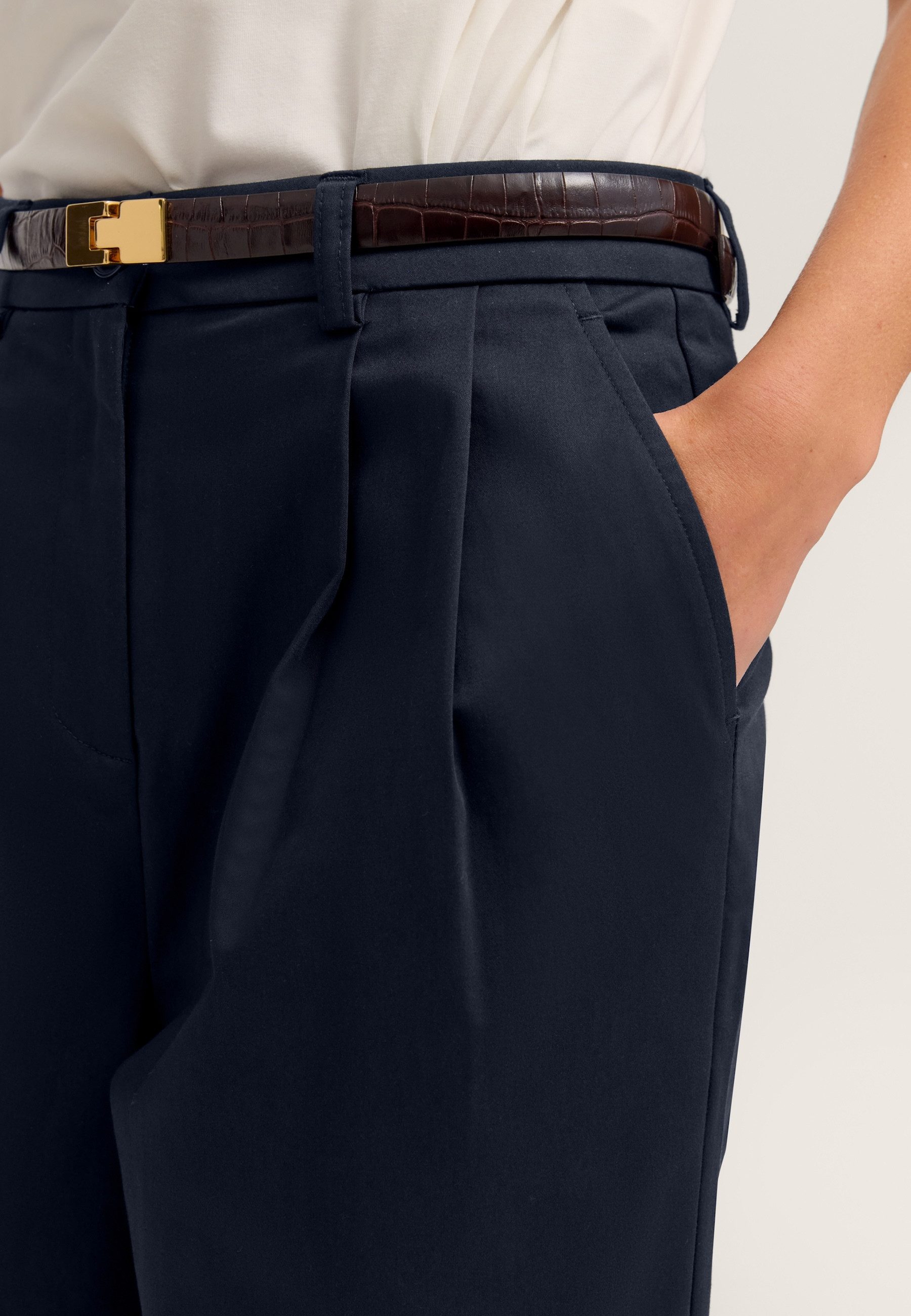 bugatti Chinohose mit weitem Bein aus Stretch-Baumwolle – Bild 5 von 5