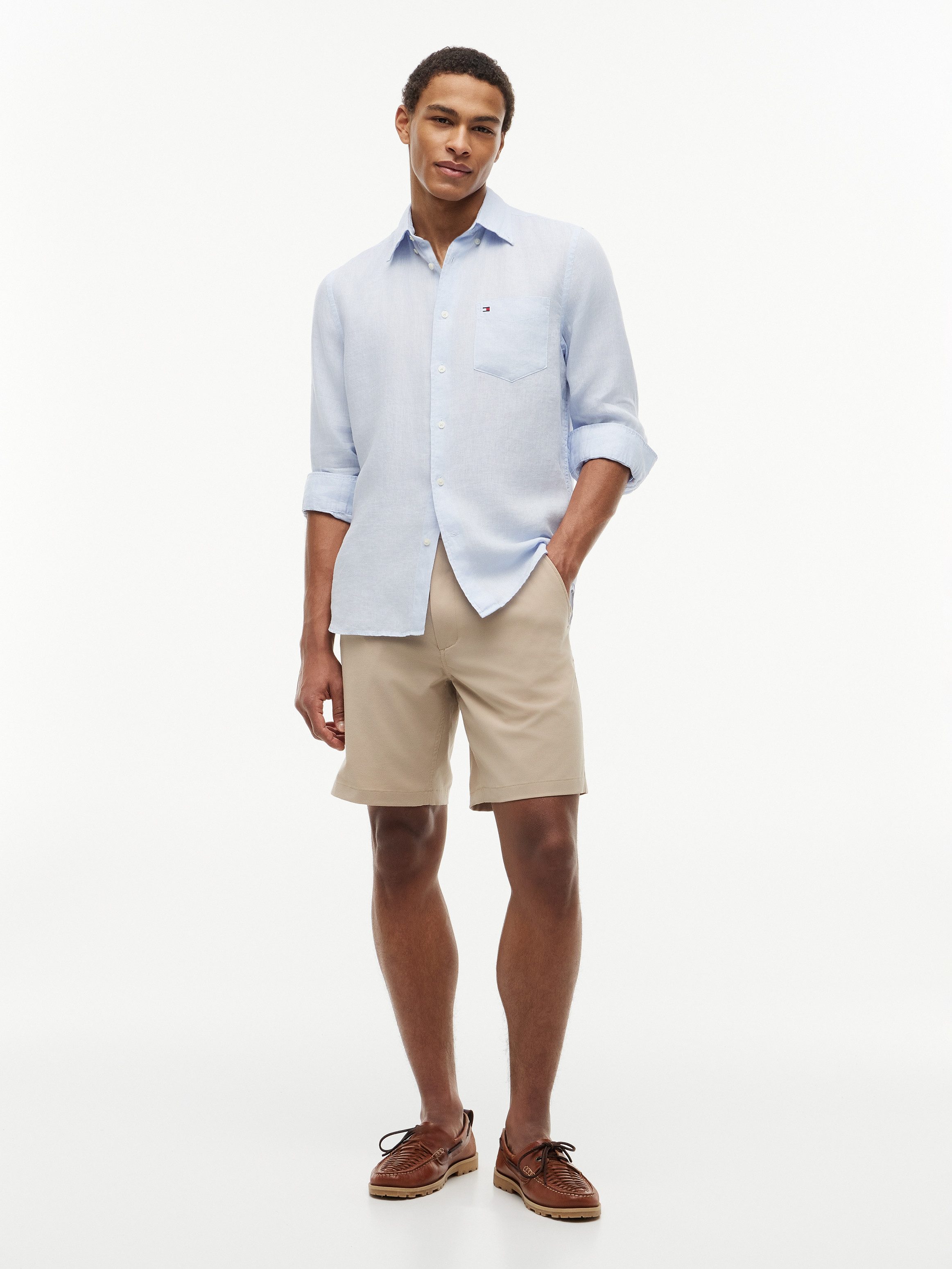 Tommy Hilfiger Chinoshorts DOVER mit Flag-Stickerei – Bild 4 von 5