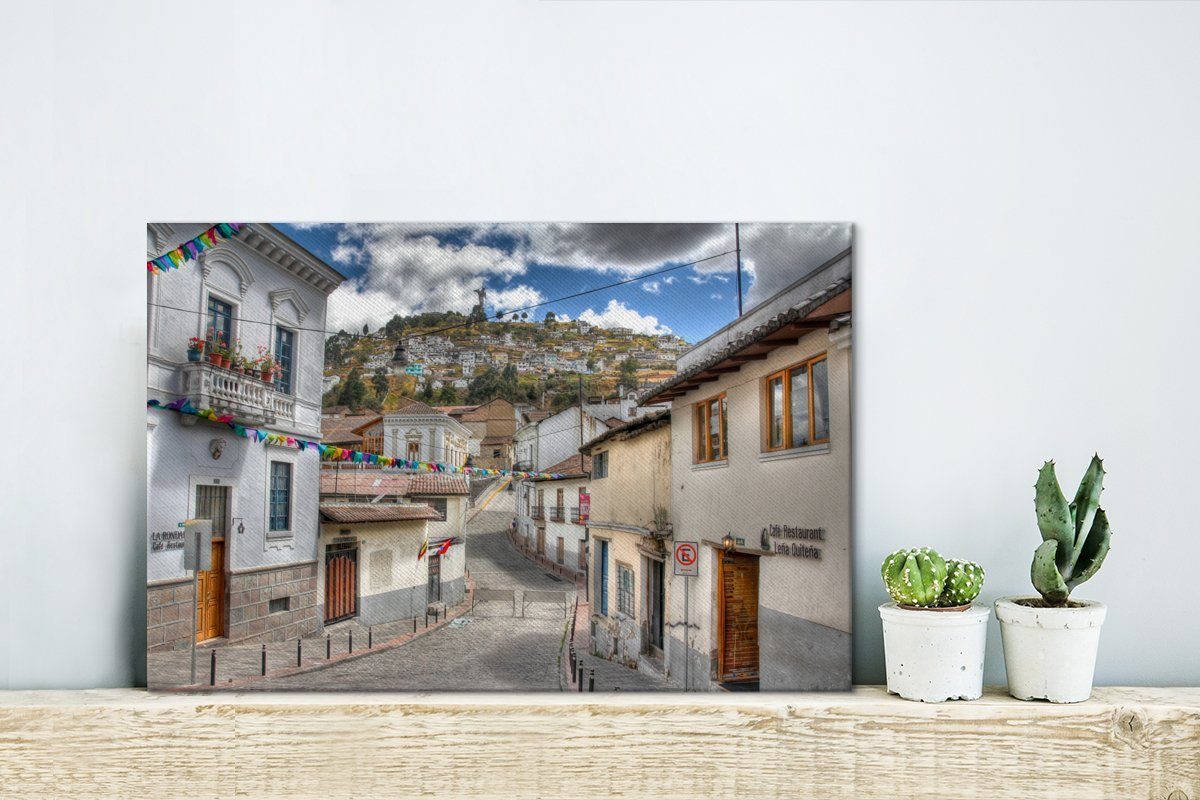 Wandbild von 30x20 OneMillionCanvasses® Straße ecuadorianischen Aufhängefertig, Leinwandbild cm St), Eine Leinwandbilder, Stadtgebiet Quito, Wanddeko, (1 im