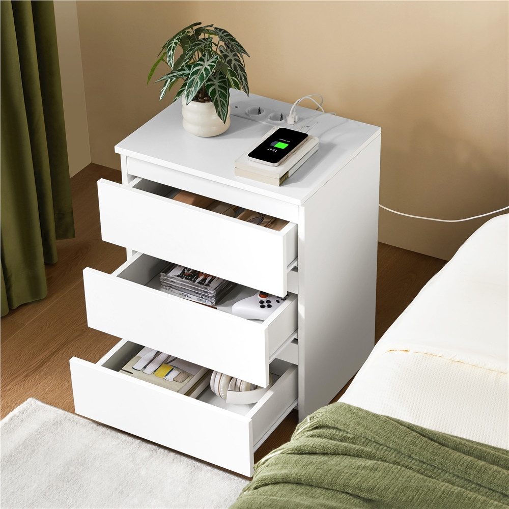 Yaheetech Nachttisch mit Ladestation, 2 USB-Anschlüsse und 2 AC-Steckdosen (1-St), Beistelltisch mit 3 Schubladen, 45,5 × 35,5 × 60,5 cm