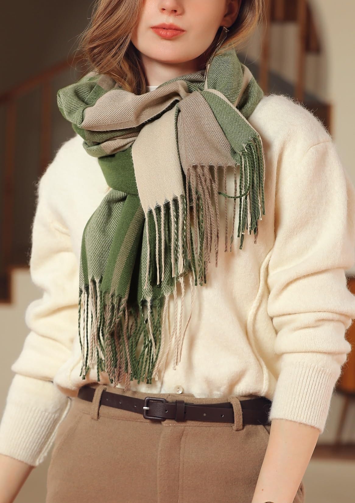 Coonoor Modeschal Damen Kariert Oversized Schal Lange Winterschal Weich Wraps, Groß Karo Fransen Schals Warm für Herbst Winter – Bild 2 von 4