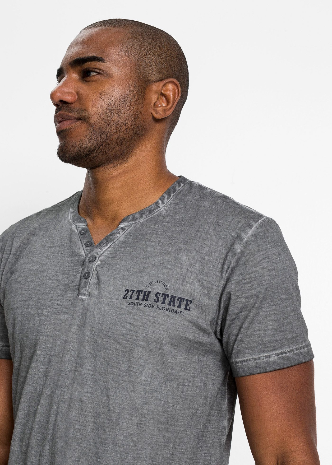 bonprix Henleyshirt Regular fit, Kurzarm, aus Baumwolle, Fade Out Look