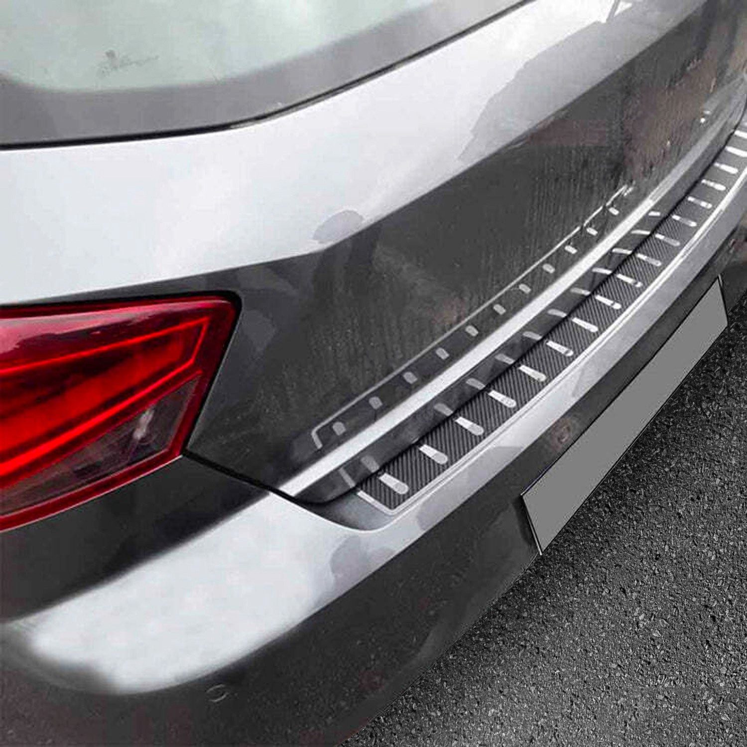 OMAC Ladekantenschutz für Seat Ibiza 2017-2021 Edelstahl Kohlefaserfolien, Zubehör für Seat Ibiza 2017-2021, Langlebig,Einfache Reinigung,Einfache Installation,Rostbeständig