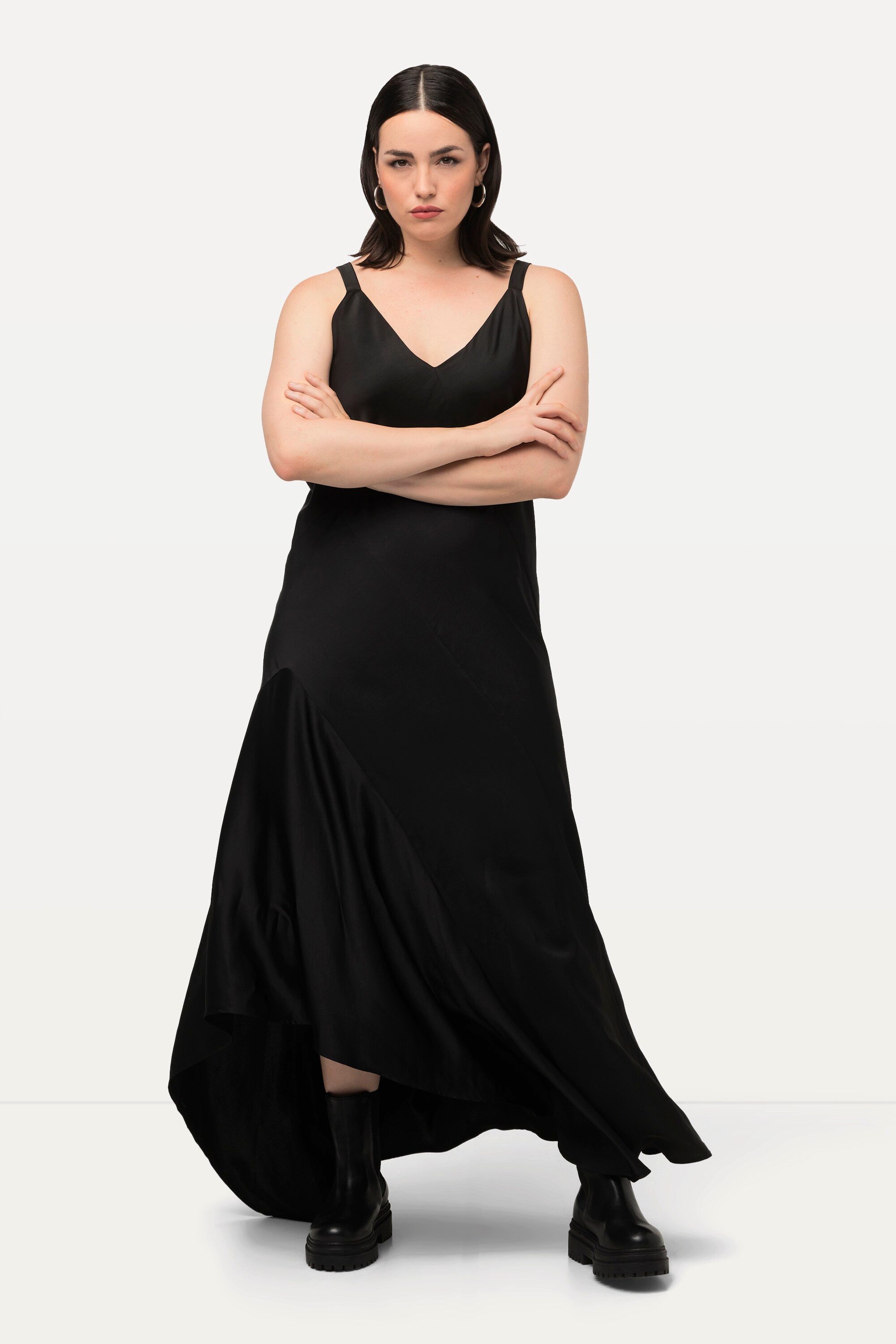 Ulla Popken Cocktailkleid Satin-Maxikleid A-Linie V-Ausschnitt ärmellos günstig online kaufen