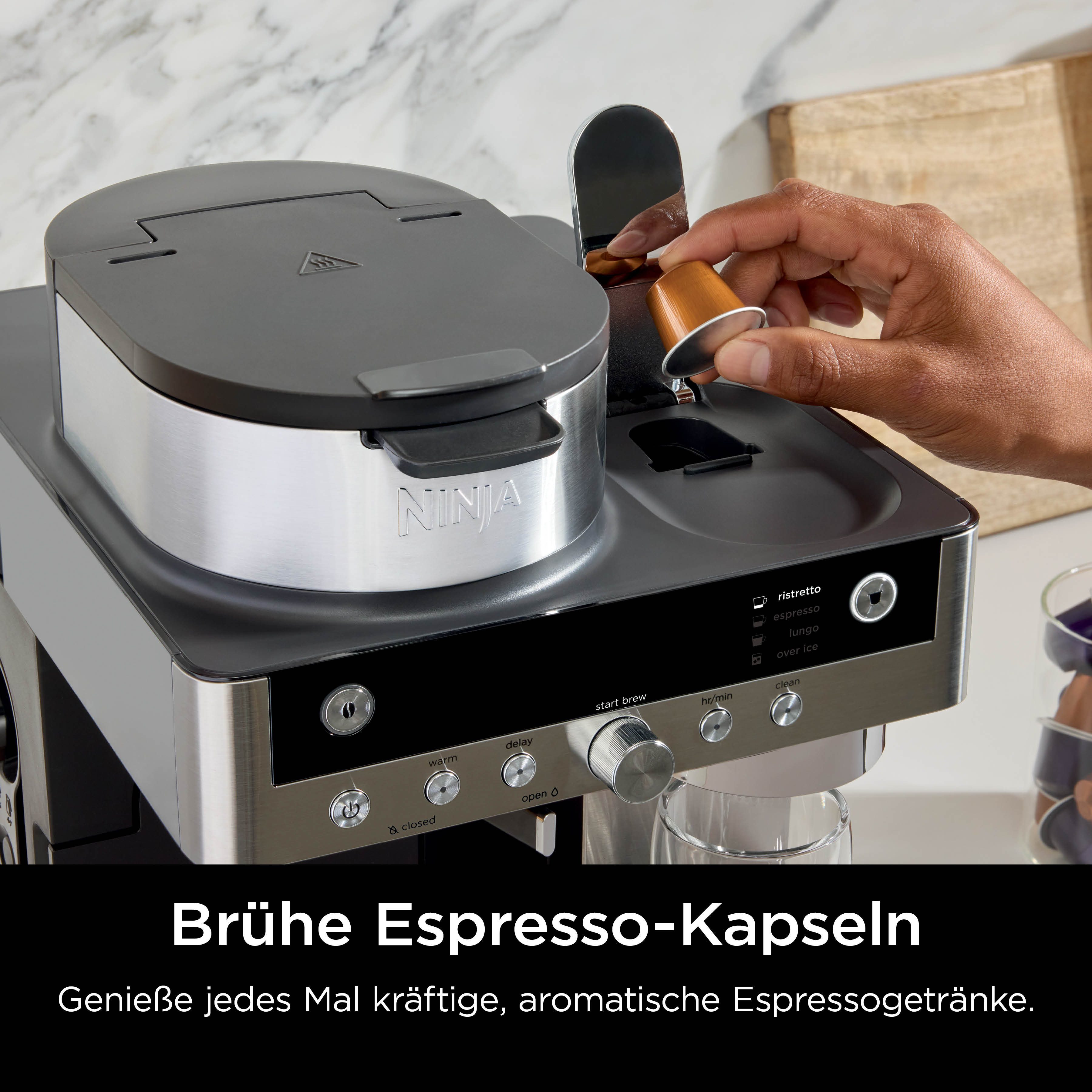 NINJA Filterkaffeemaschine und Espresso-Kapselmaschine Prestige DualBrew System CFN802EU, 1,8l Kaffeekanne, Papierfilter, 3 Variationen und 10 Getränkegrößen, mit einklappbarem Aufschäumer
