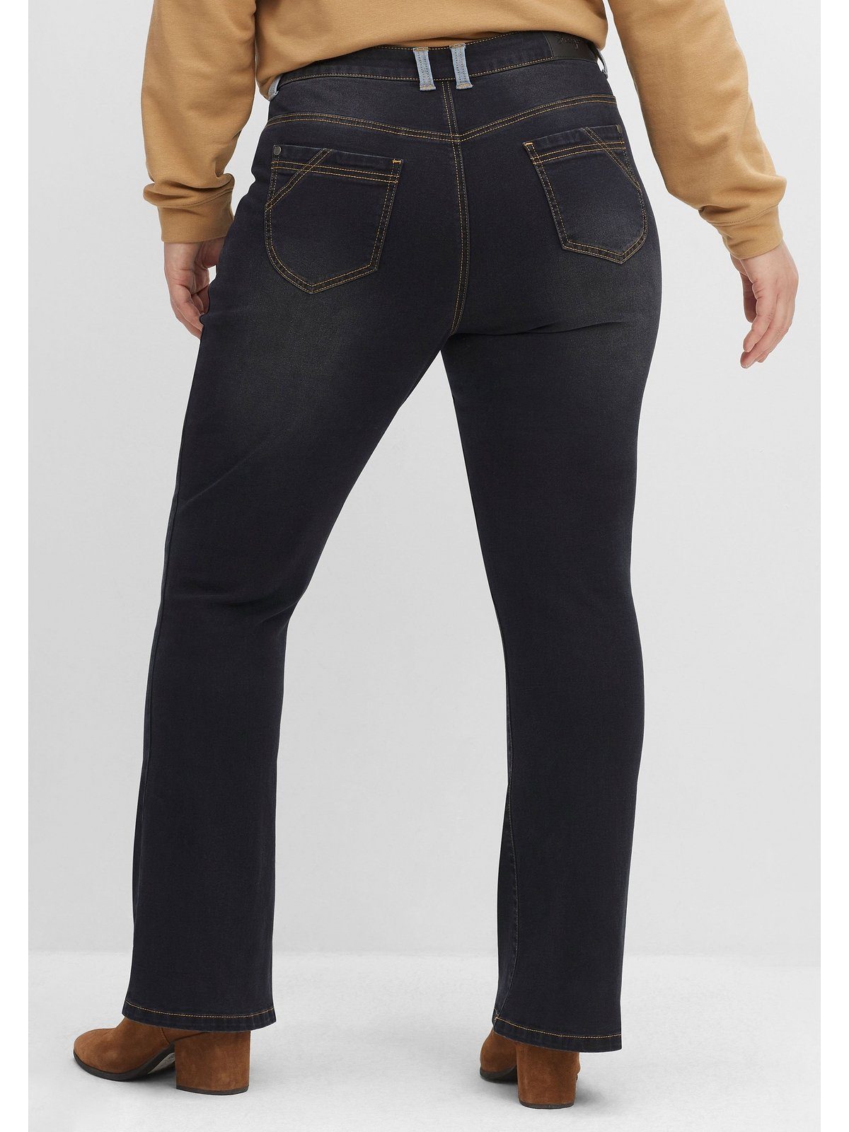 Kontrastdetails Sheego Große Bootcut-Jeans mit Größen