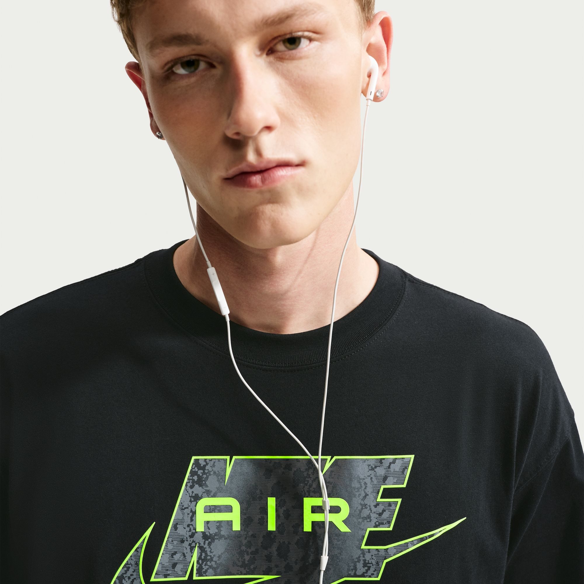 Nike Sportswear T-Shirt Nike Sportswear Men's T-Shirt für Sportmode und Streetwear, T-Shirt-Schnitt, aus Baumwolle