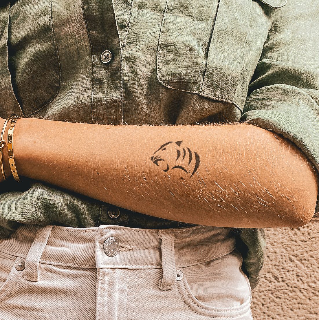 Inkster Schmuck-Tattoo Einfacher Tiger, wasserfestes temporäres Tattoo, 2 Wochen Halt