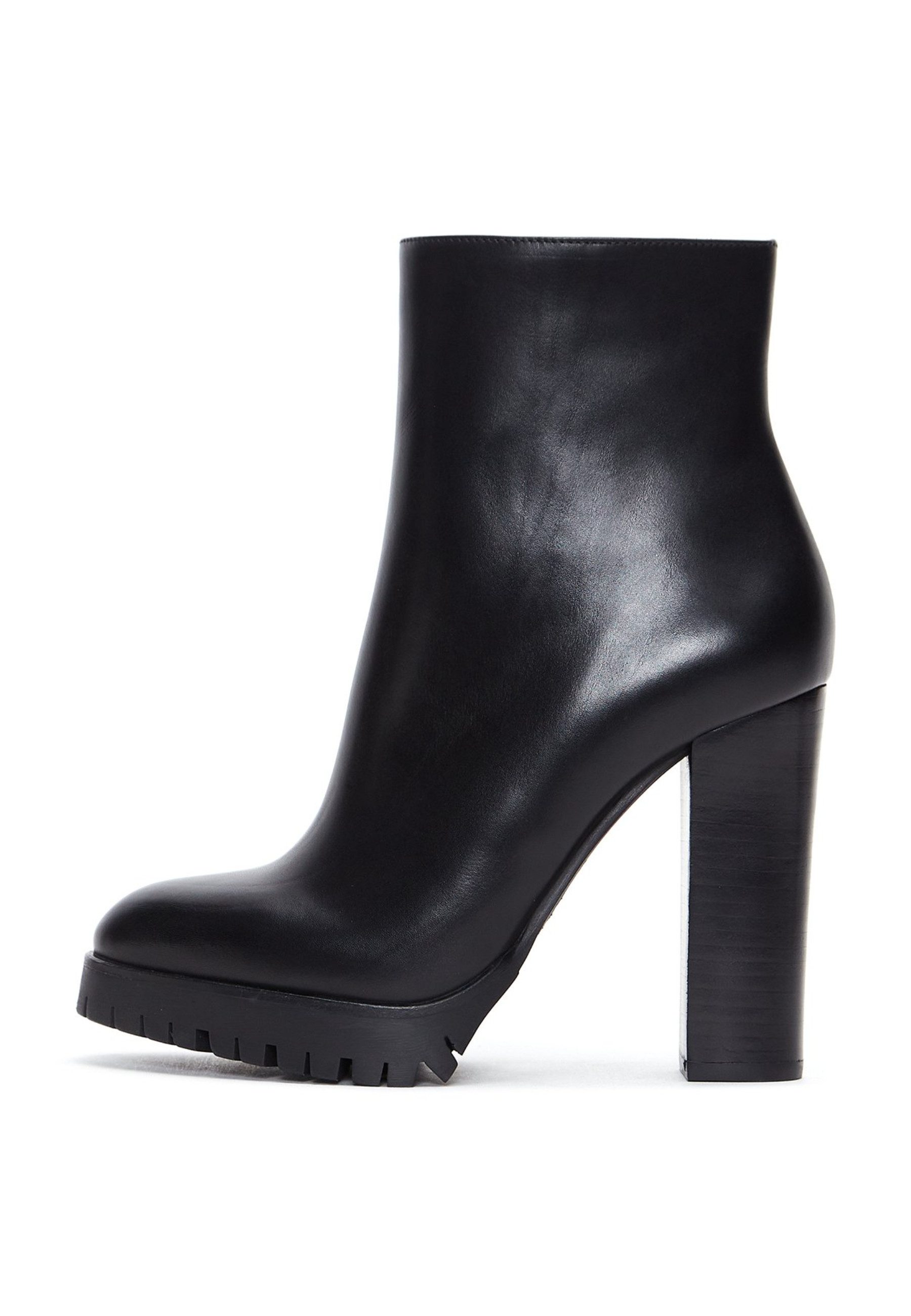 Absatz-Stiefeletten aus Leder Ankleboots