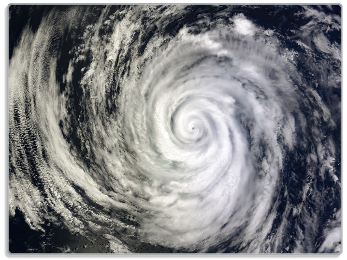 Wallario Schneidebrett Hurrikan von oben - Spiralförmiger Wirbelsturm, ESG-Sicherheitsglas, (inkl. rutschfester Gummifüße 4mm, 1-St), 30x40cm | Schneidebretter