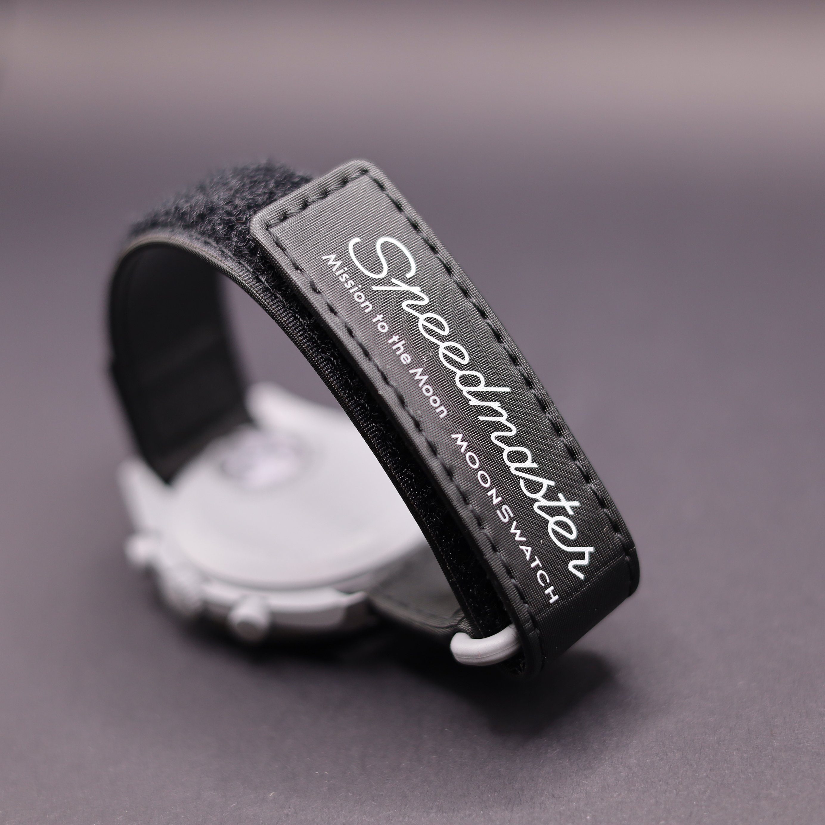 Omega Chronograph Swatch X Omega Moonswatch Moonshine Gold - Strawberry, (1-tlg)