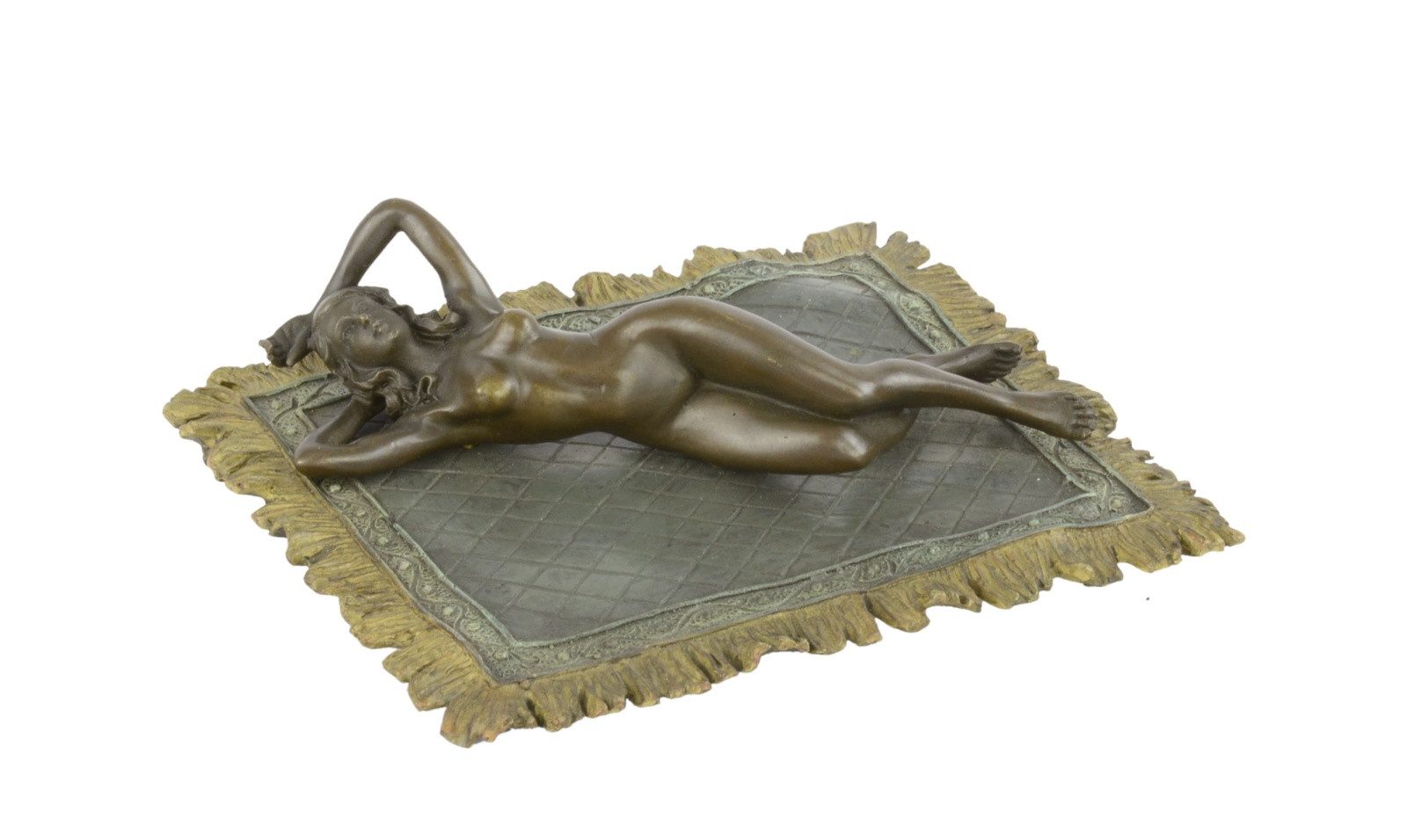Aubaho Dekoobjekt Eine Bronzeskulptur einer weiblichen Aktfigur auf einem Teppich Replik