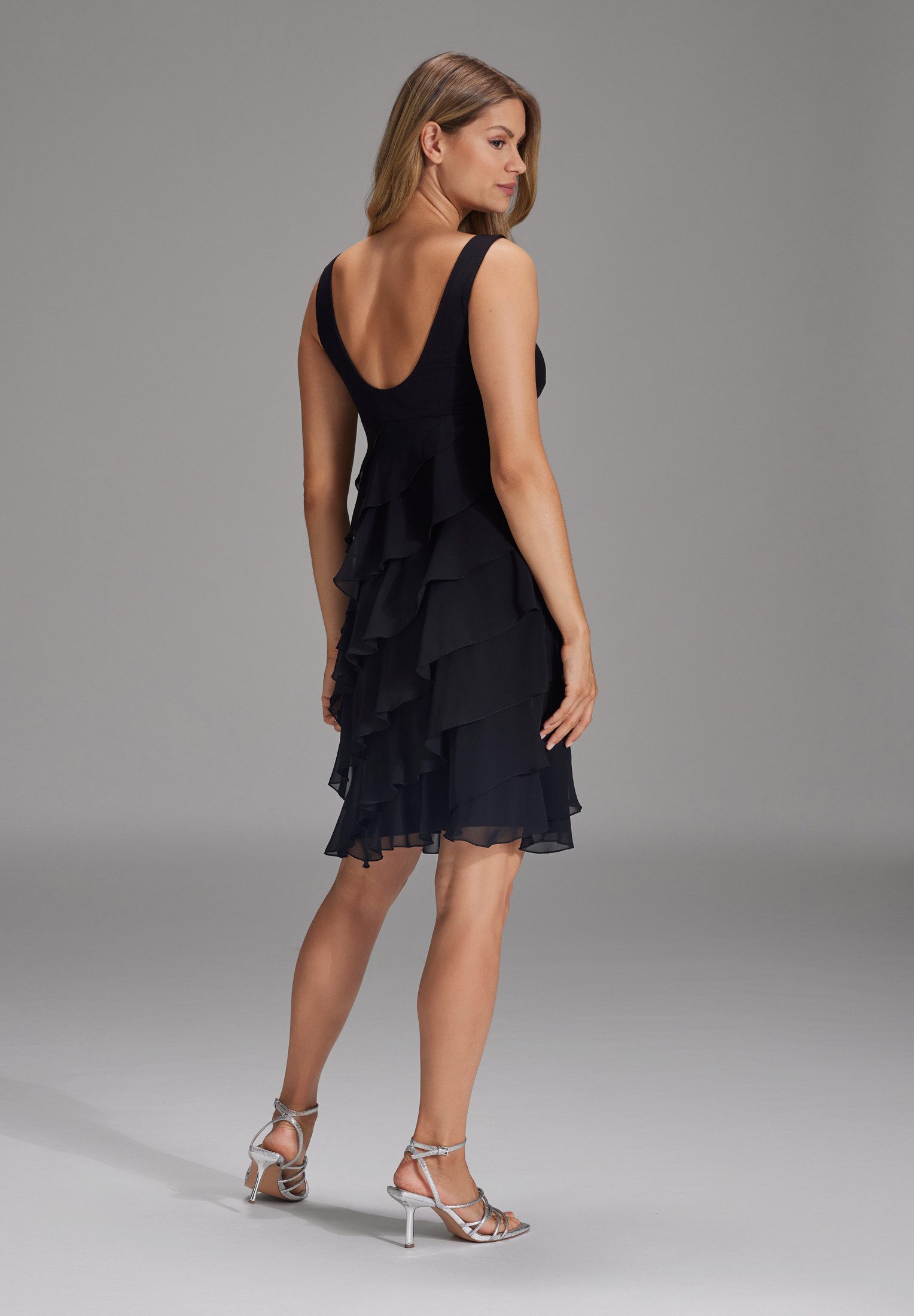 SWING Cocktailkleid - Cocktailkleid aus Materialmix Taillierter Schnitt mit ausgestelltem Rockteil