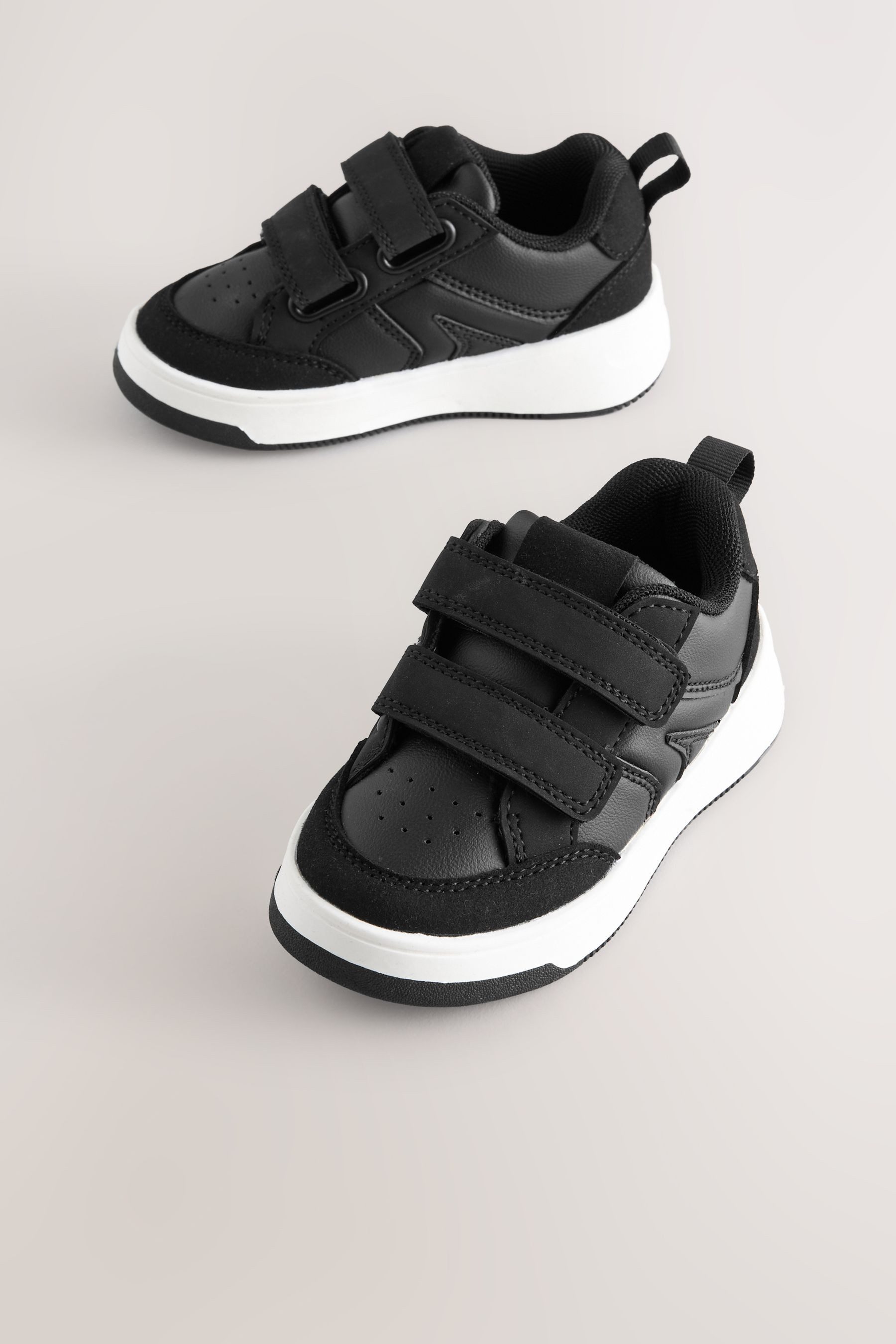 Next Sneaker mit doppeltem Klettverschluss - weit Sneaker (1-tlg)