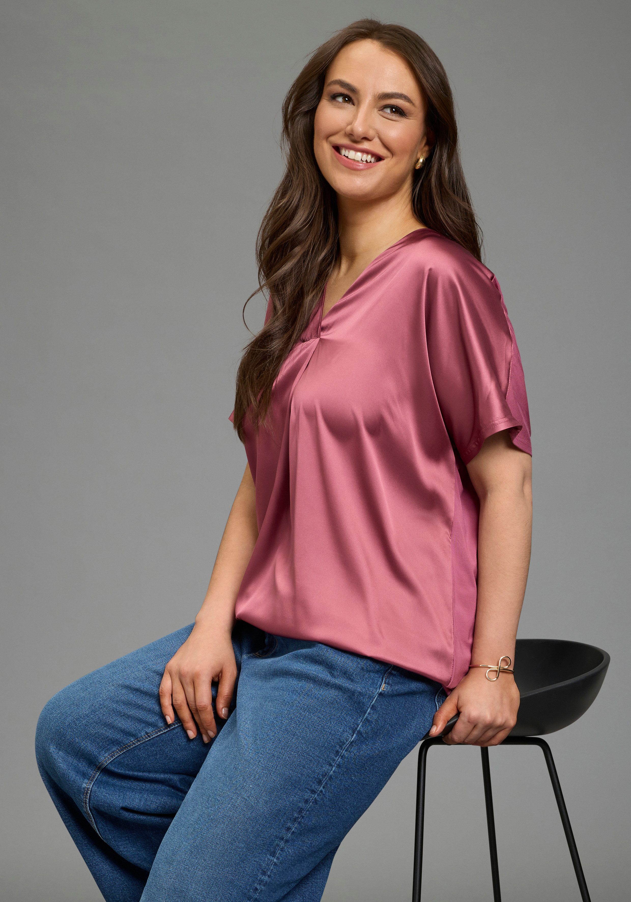 Laura Scott CURVE Satinbluse figurumspielende Passform, mit Falteneinsatz v günstig online kaufen