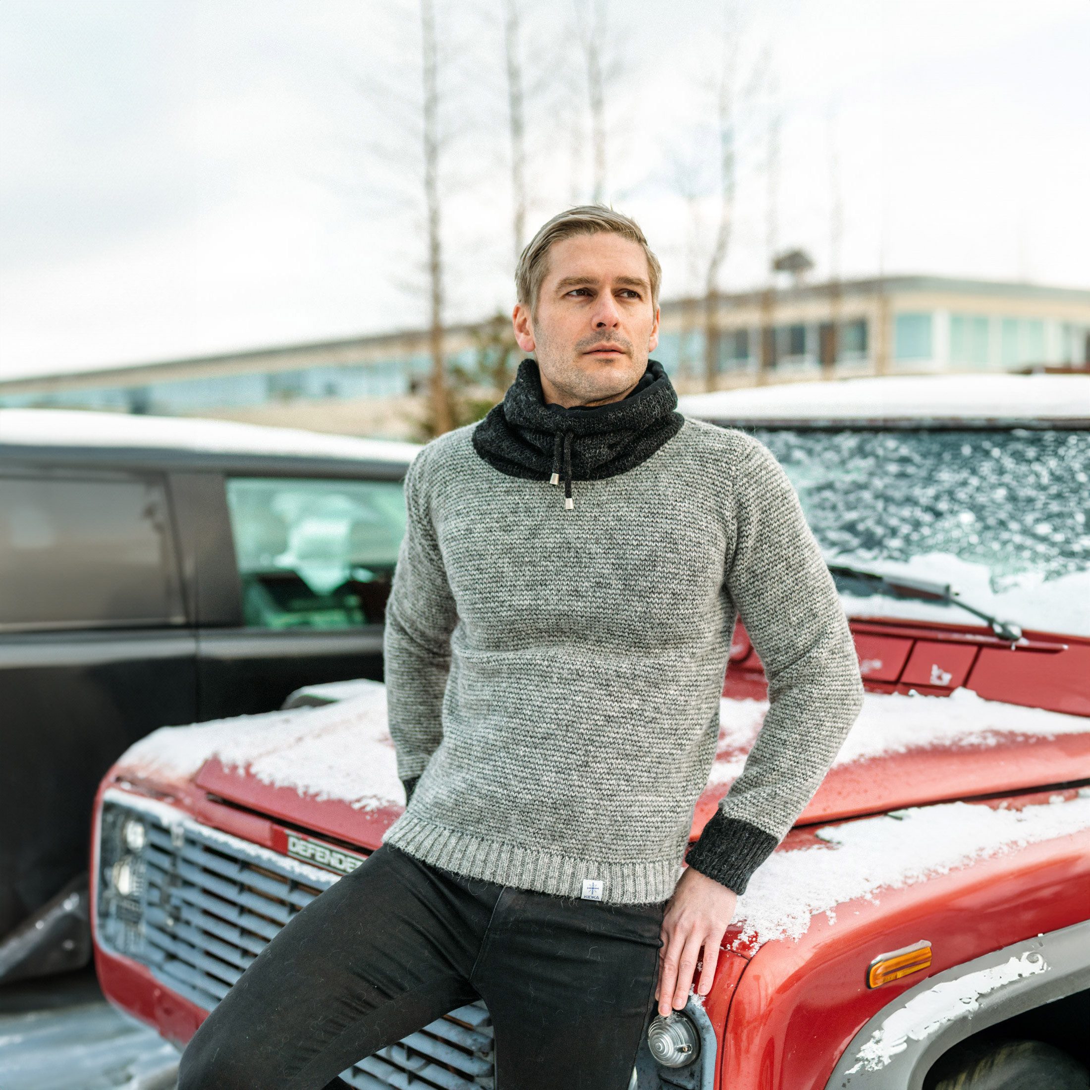 KIDKA Wollpullover - Isländischer Hochkragenpullover für Damen / Herren - Farbe grau - aus rauer isländischer Wolle