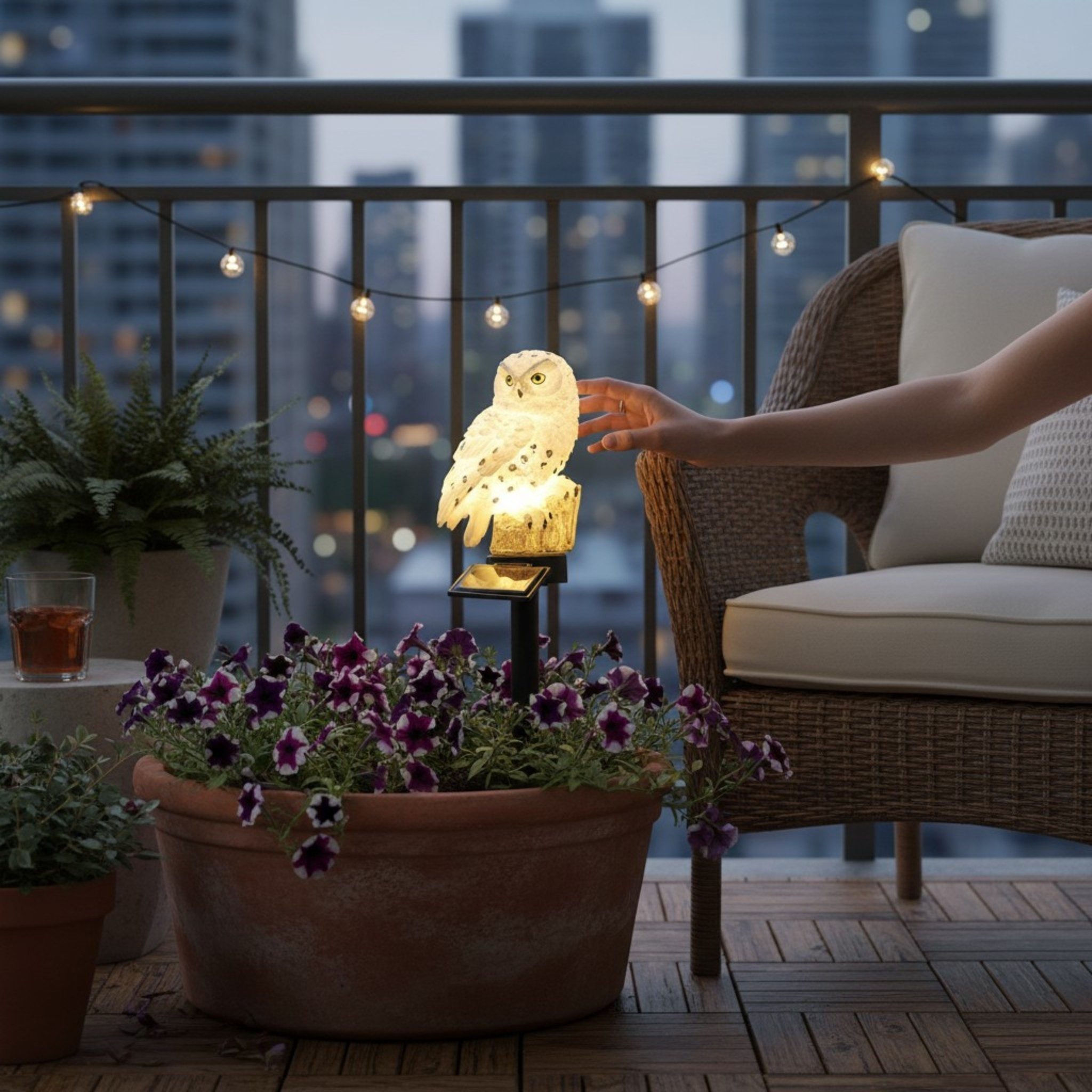 Meinposten Gartenfigur Eule Schneeeule Solarleuchte Figur Beleuchtung Gartenstecker, (1 St)