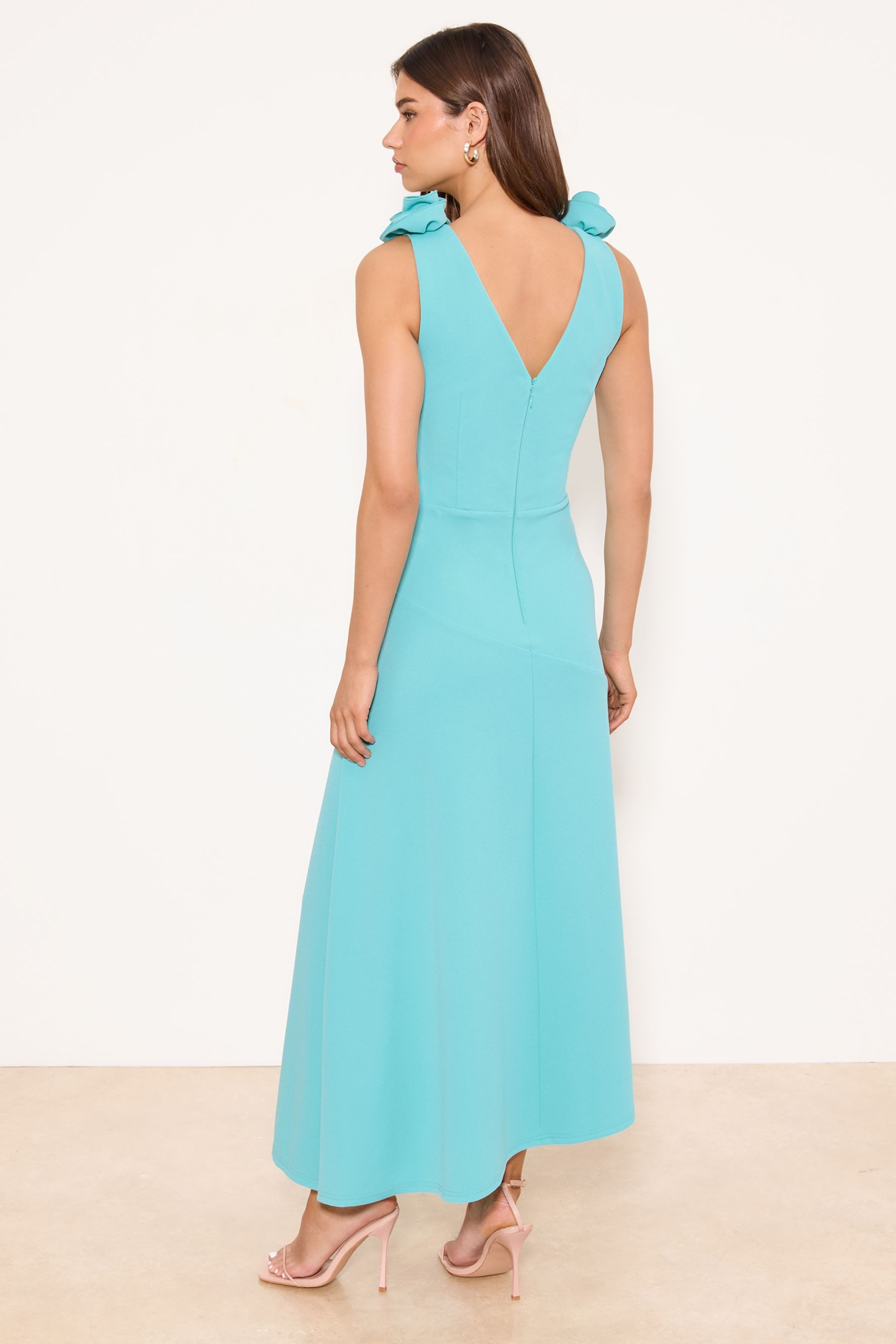 LIPSY Skaterkleid Lipsy Skaterkleid mit V-Ausschnitt, Regular (1-tlg)