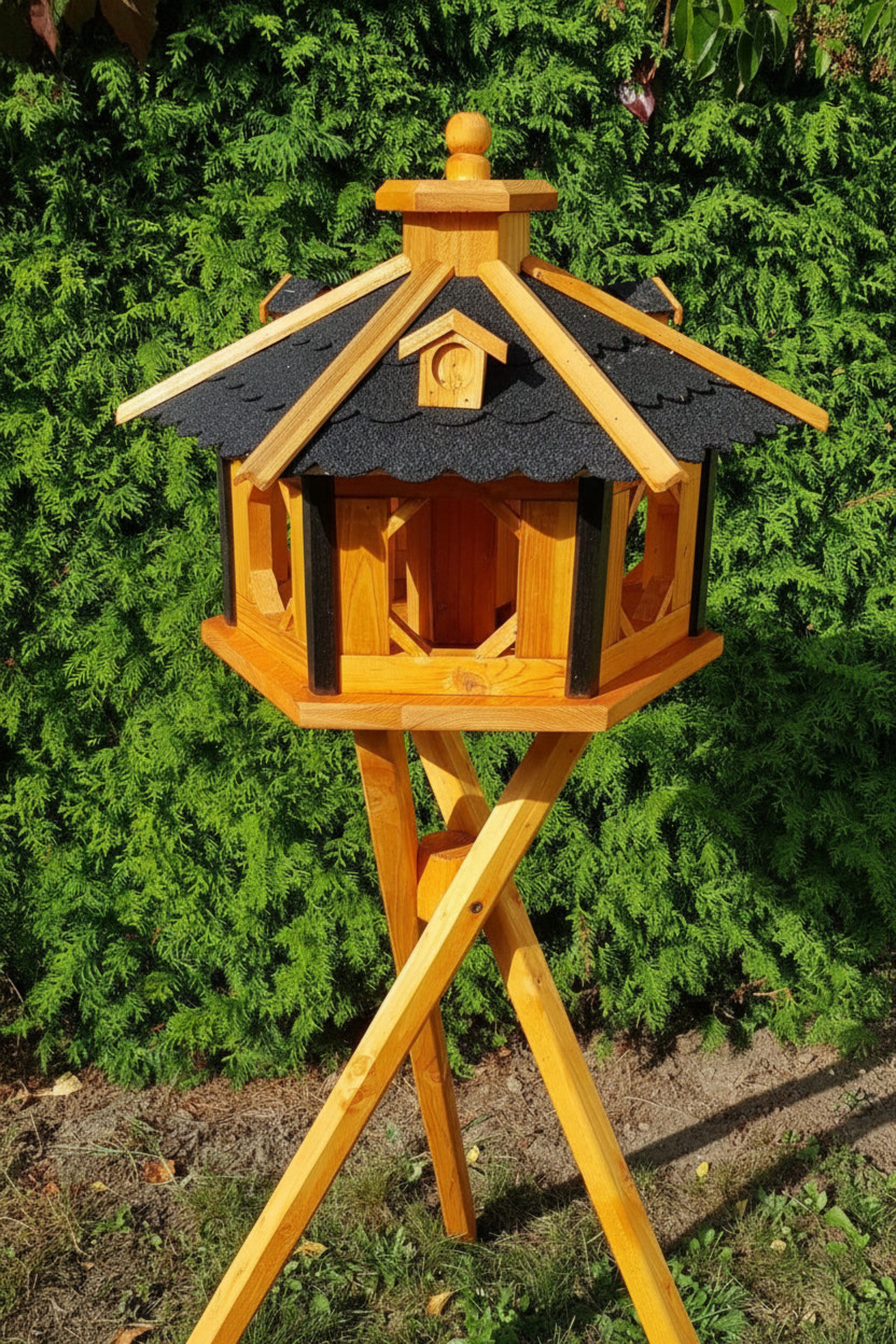 Holzdekoladen Vogelhaus XL Vogelhaus mit Futterautomat – optional mit Ständer & Solarlicht