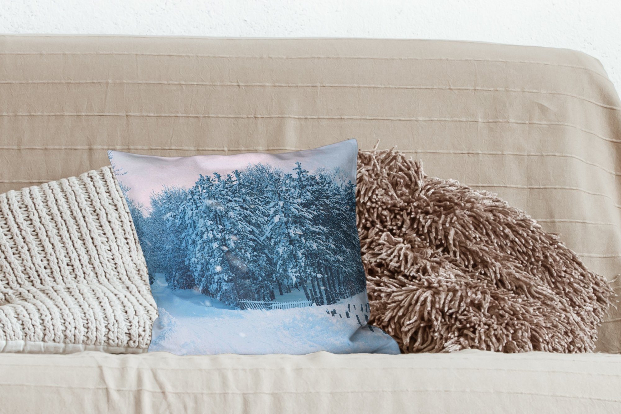 Dekokissen - Schnee Füllung MuchoWow Wohzimmer, für Deko, - Winter, mit Schlafzimmer, Wald Sofakissen Zierkissen