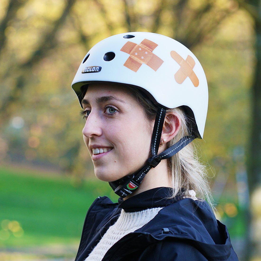 Melon Fahrradhelm Plastered White (matte), super leicht, Magnetverschluss, größenverstellbar, mehr als 50 Designs