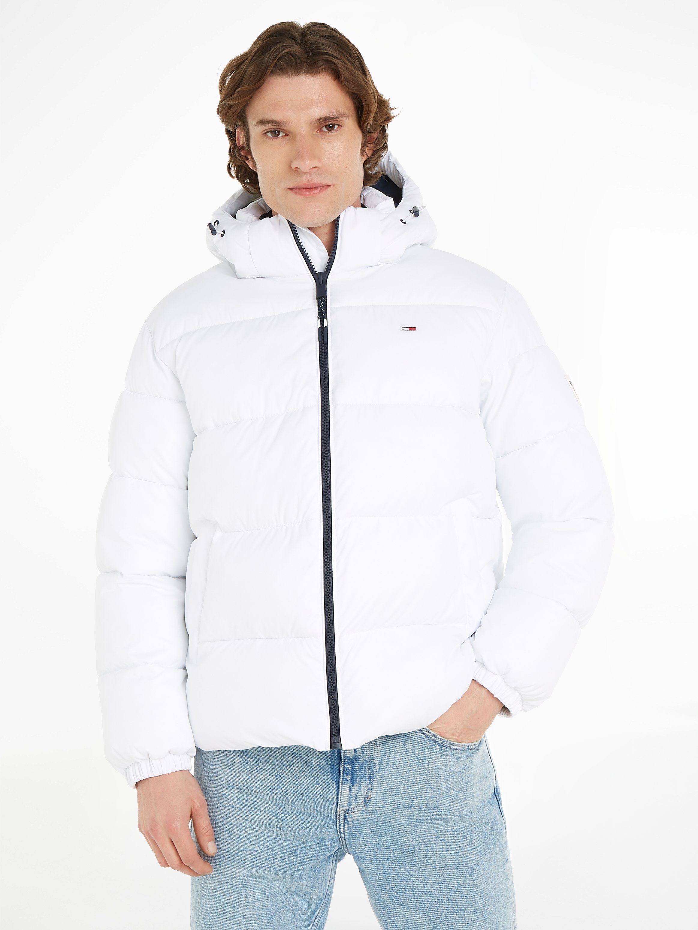 Tommy Jeans Steppjacke TJM ESSENTIAL PUFFER JACKET mit Logoschriftzug in der Kapuze White