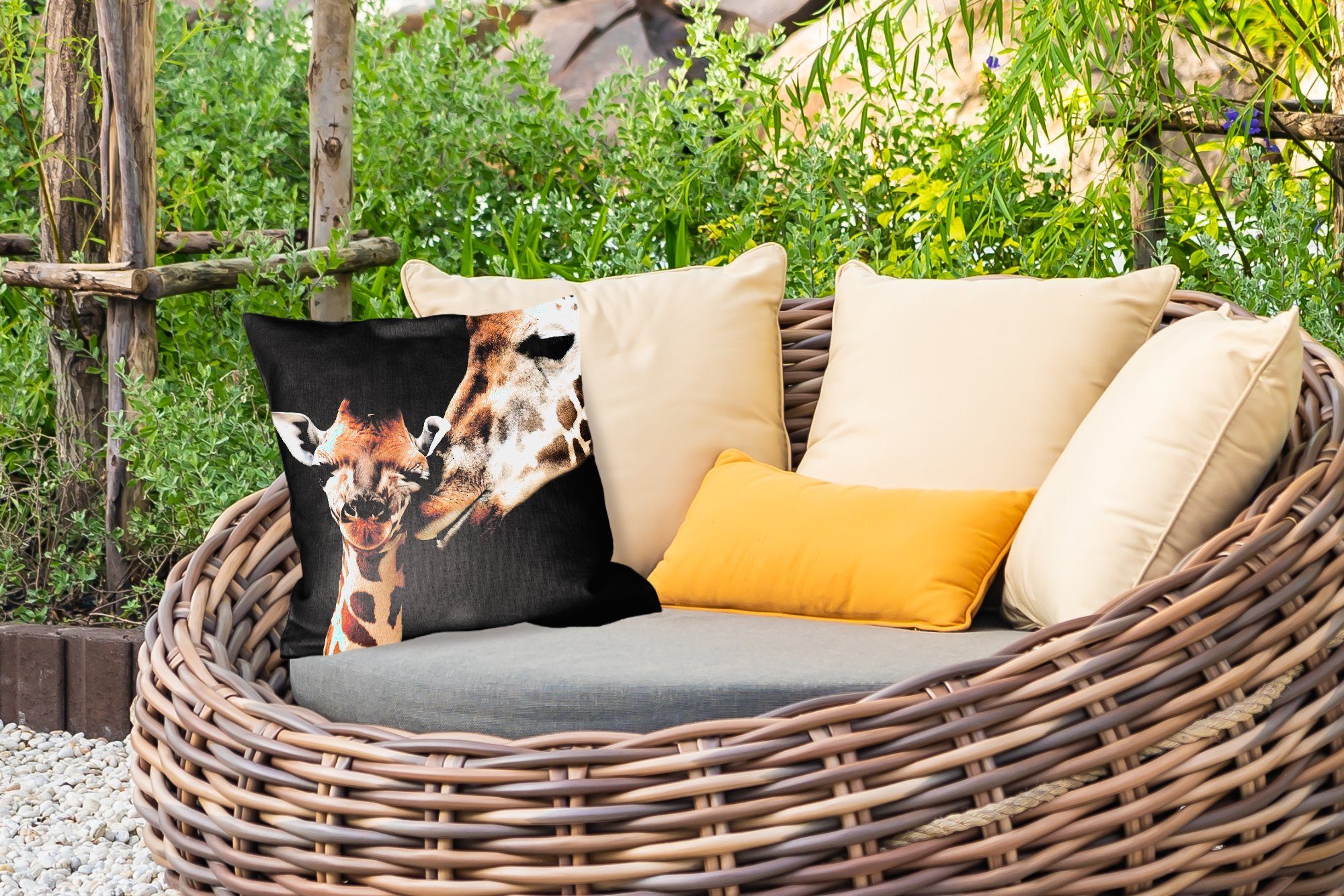 Dekokissen Tiere, Dekokissenbezug, Schwarz Kissenbezüge, Porträt Giraffe Dekokissen, - Outdoor - - Tiere MuchoWow - Kissenhülle,