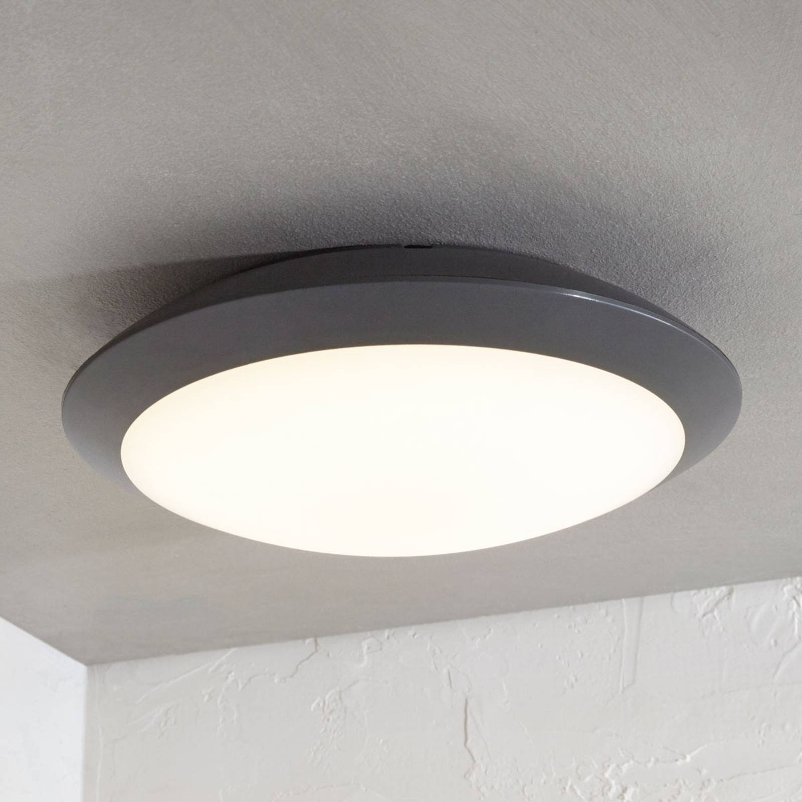 ABS, 1 Modern, LED-Leuchtmittel warmweiß, Lindby verbaut, fest LED Außen-Deckenleuchte (RAL flammig Naira, 7024), weiß, dunkelgrau Polycarbonat,