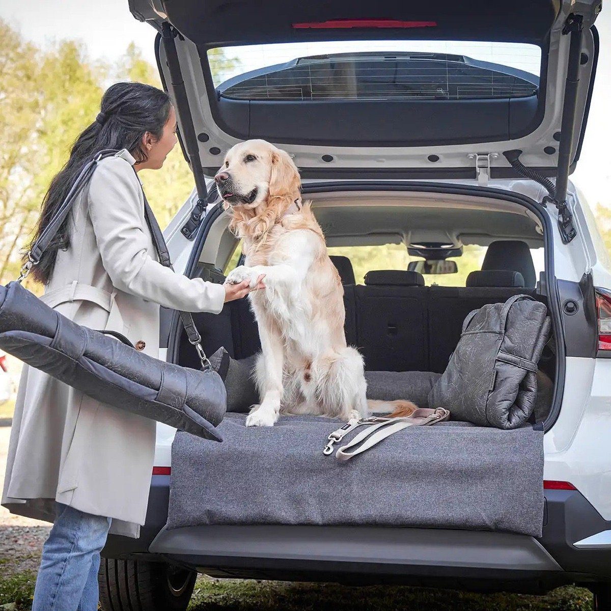 Wolters Tier-Autobett Dog Traveling Kofferraumbett dunkelgrau