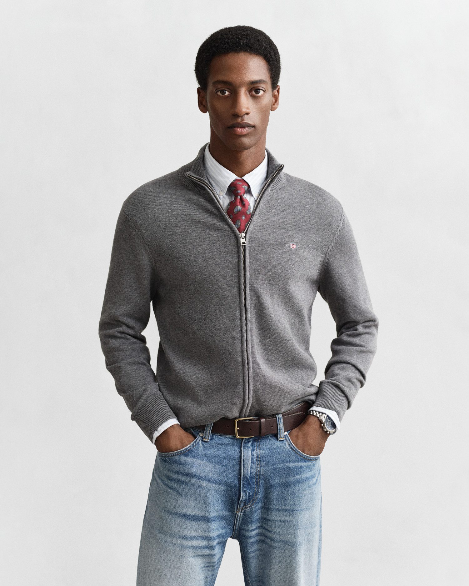 Gant Cardigan CASUAL COTTON ZIP CARDIGAN Mit Rippbündchen an Stehkragen, Ärmeln und Saum