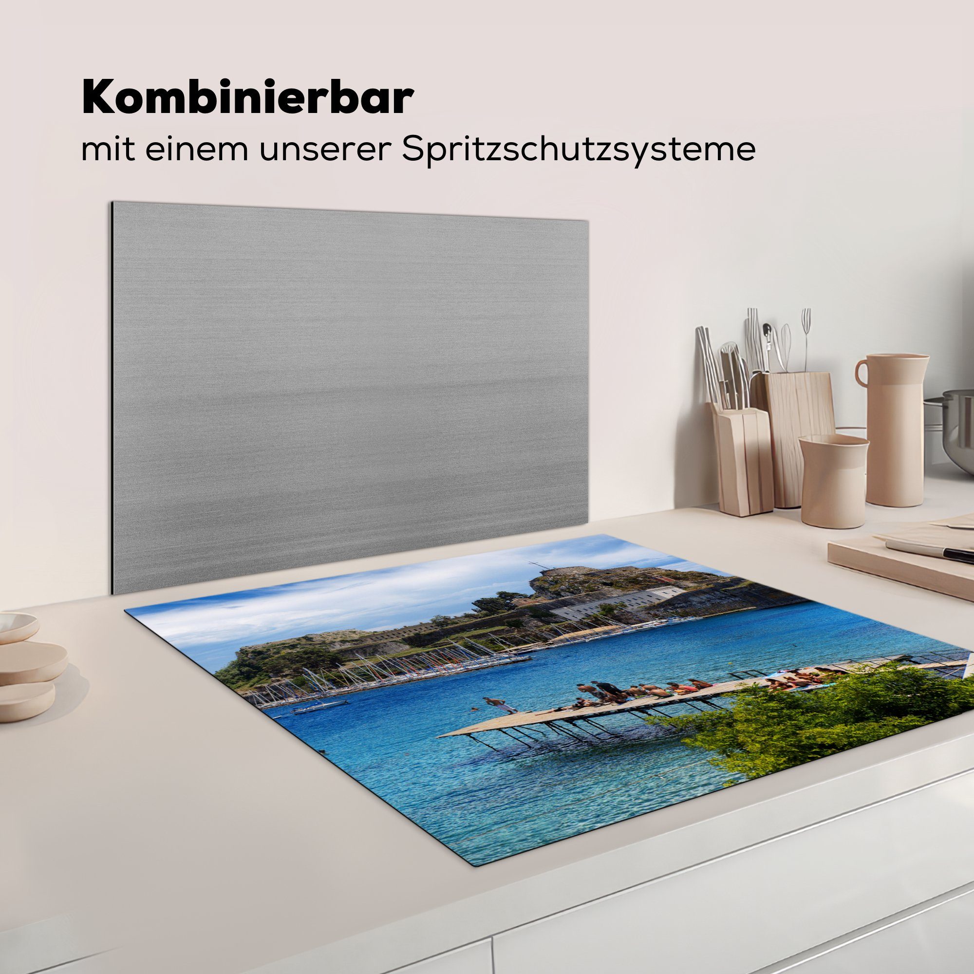 Korfu für cm, küche (1 Anlegestelle - Ceranfeldabdeckung, - 78x78 Hafen, Vinyl, tlg), MuchoWow Arbeitsplatte Herdblende-/Abdeckplatte