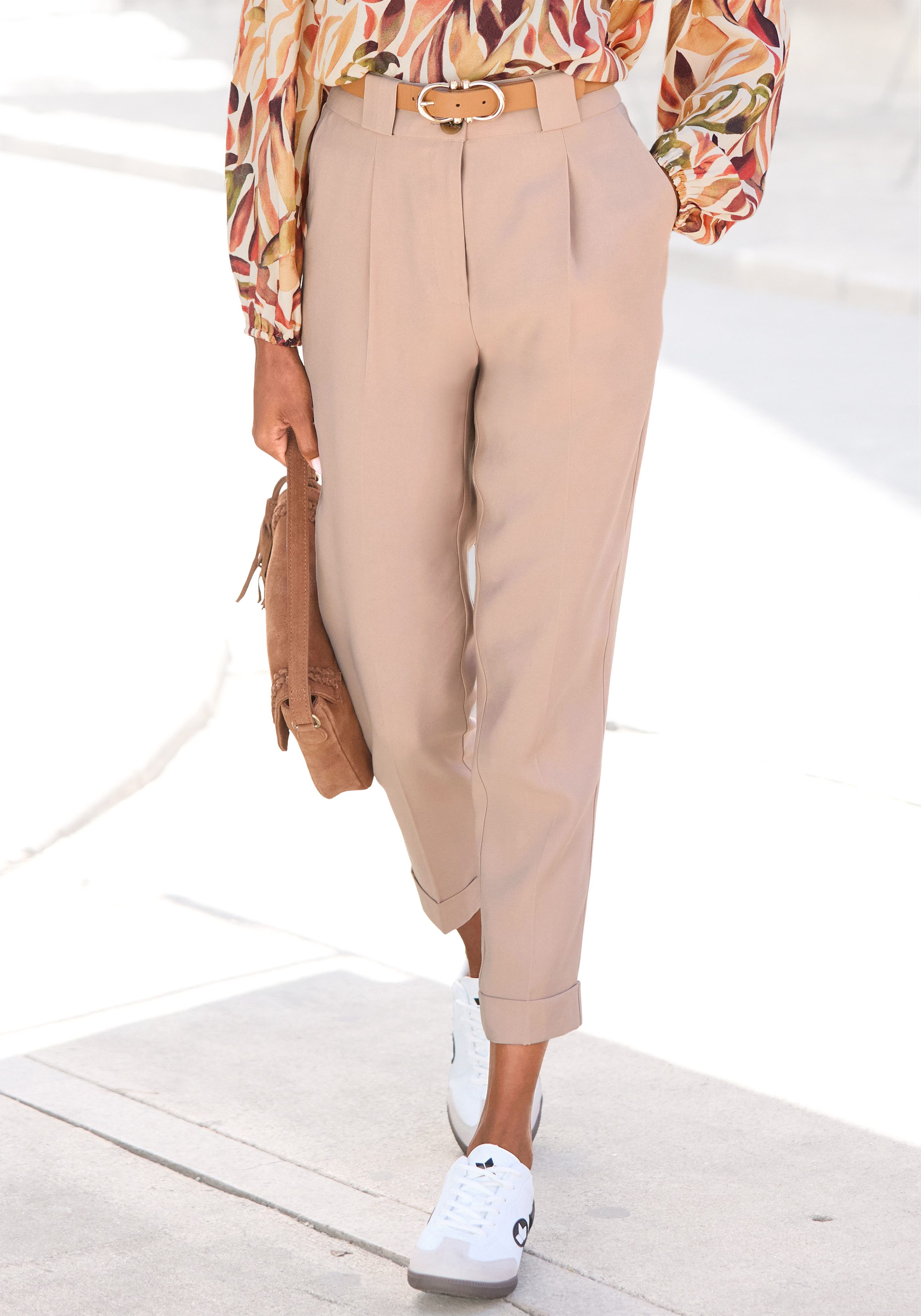 LASCANA 7/8-Hose mit Bügelfalten, schmales Bein