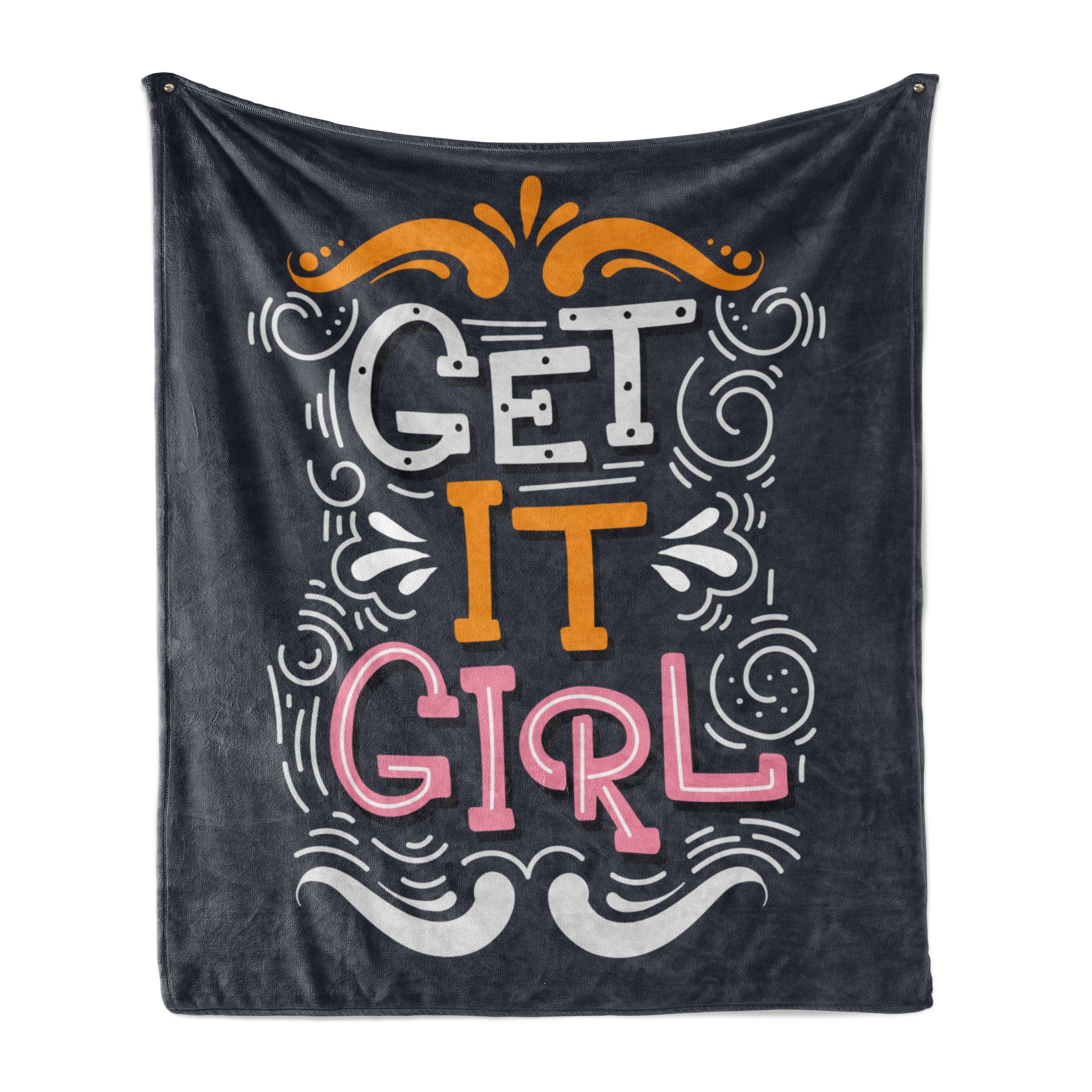Wohndecke Gemütlicher Plüsch für den Innen- und Außenbereich, Abakuhaus, Mädchen-Slogan Get It Girl Typography