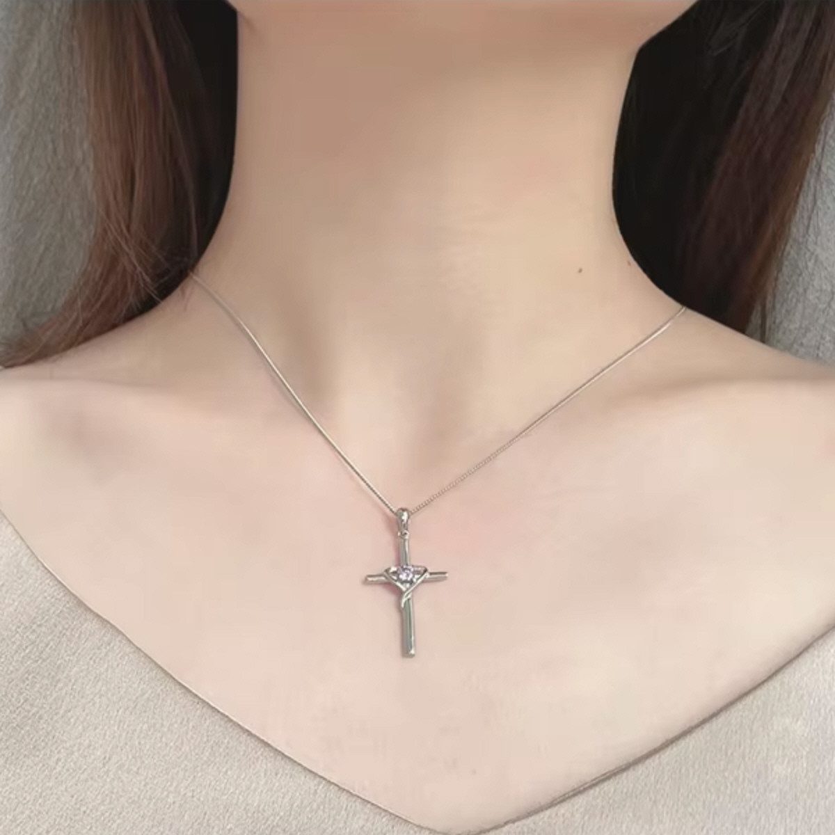 ELLAWIL Kreuzkette Damen Halskette mit Kreuzanhänger günstig online kaufen
