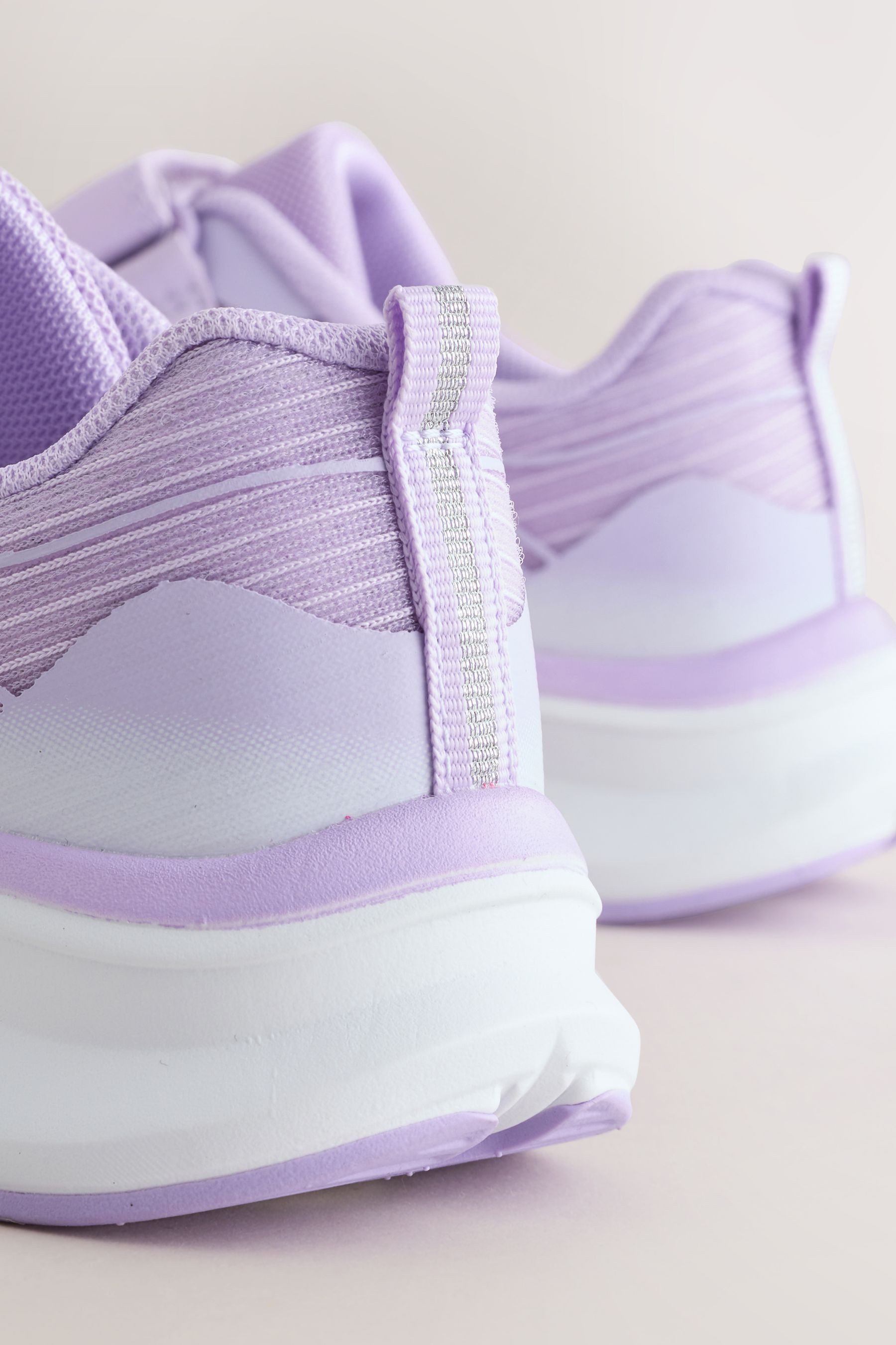 Next Schulturnschuhe mit elastischen Schnürsenkeln Sneaker (1-tlg)