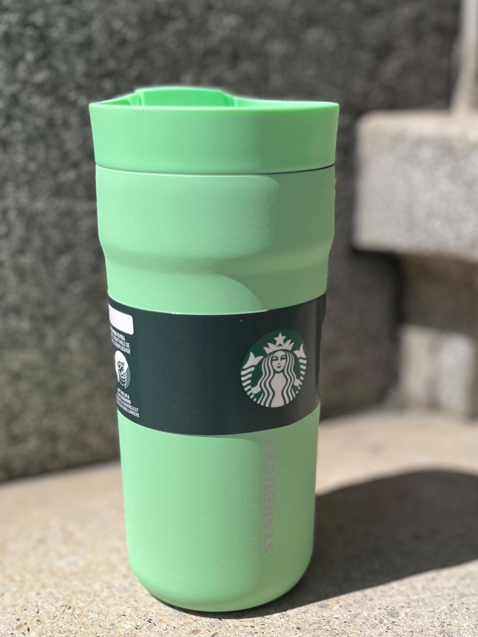 Starbucks Frühstücks-Geschirrset Starbucks Tumbler – Slurge Green push and sip button