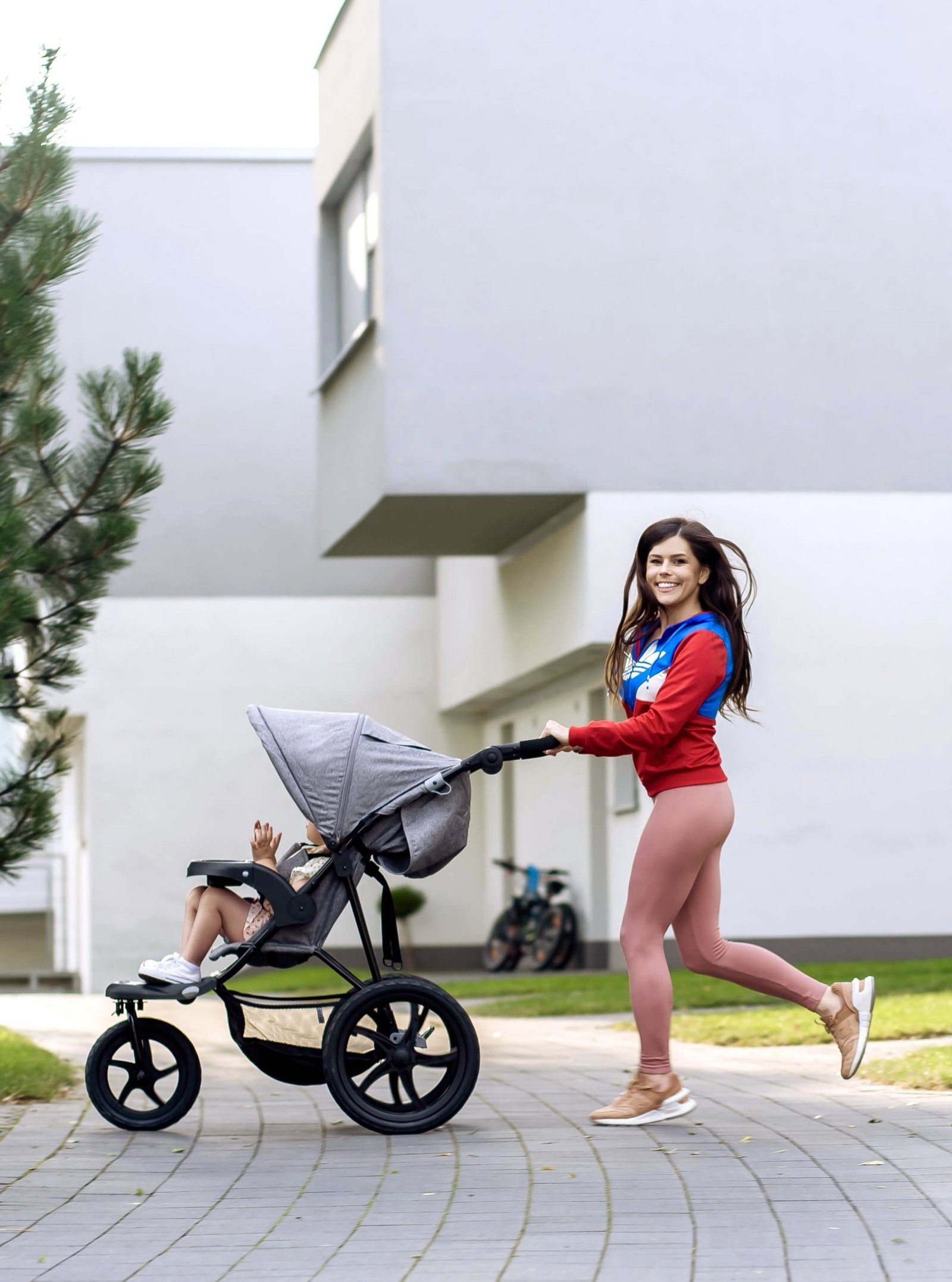 Moby-System Dreirad-Kinderwagen Jogging-Kinderwagen mit Luftreifen und Verdeck - Modell: MOUNTAIN, Large air-filled wheels: 16” (39 cm) rear, 12.5” (30 cm) front